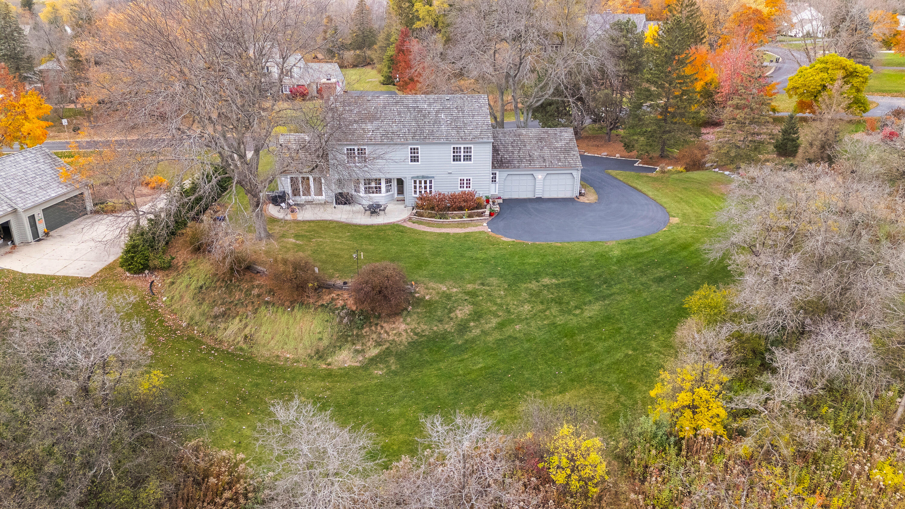 Mequon, Wisconsin, 53092, United States, 4 Bedrooms Bedrooms, ,3 BathroomsBathrooms,Residential,For Sale,1989588