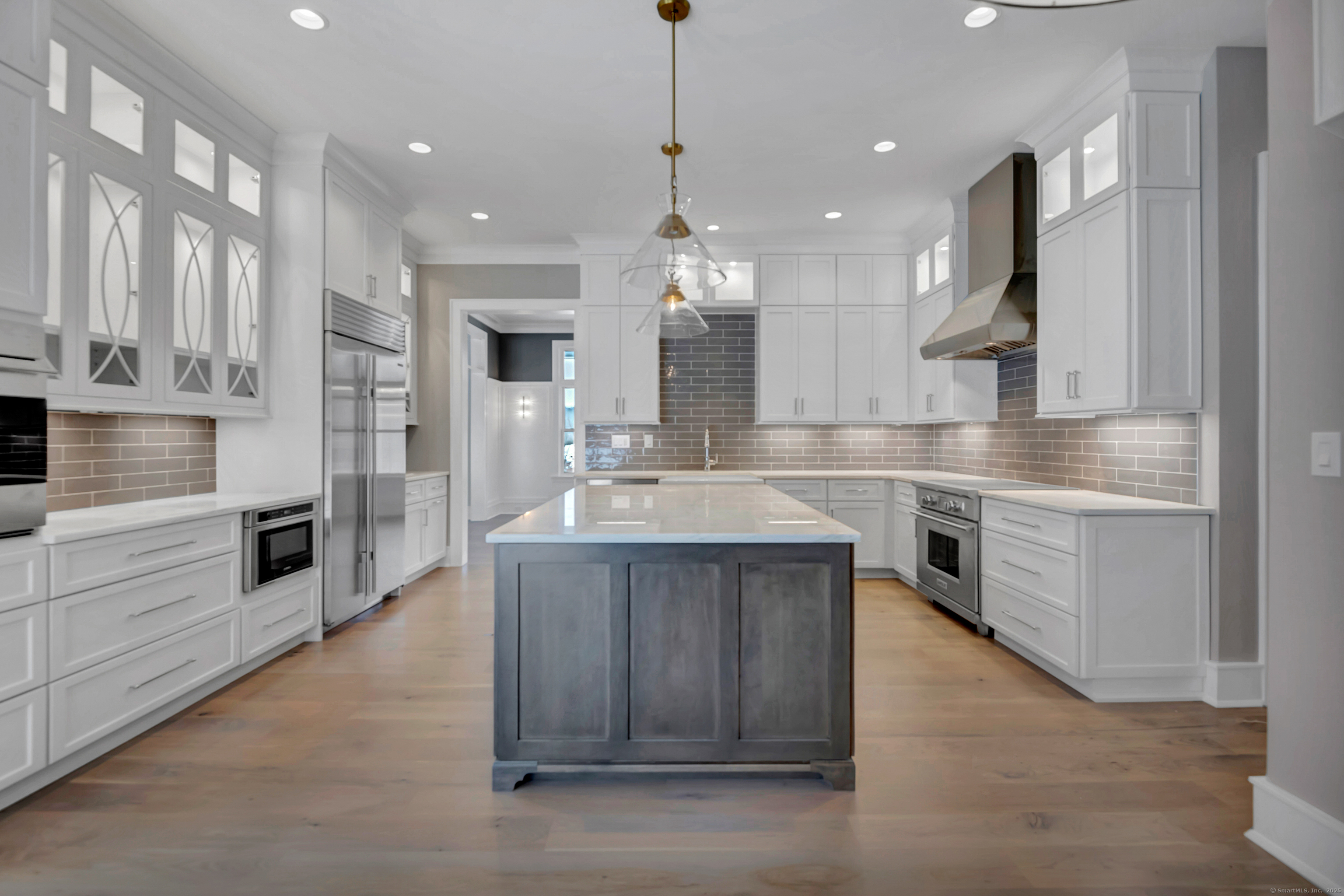 Orange, Connecticut, 06477, United States, 4 Bedrooms Bedrooms, ,5 BathroomsBathrooms,Residential,For Sale,1902233