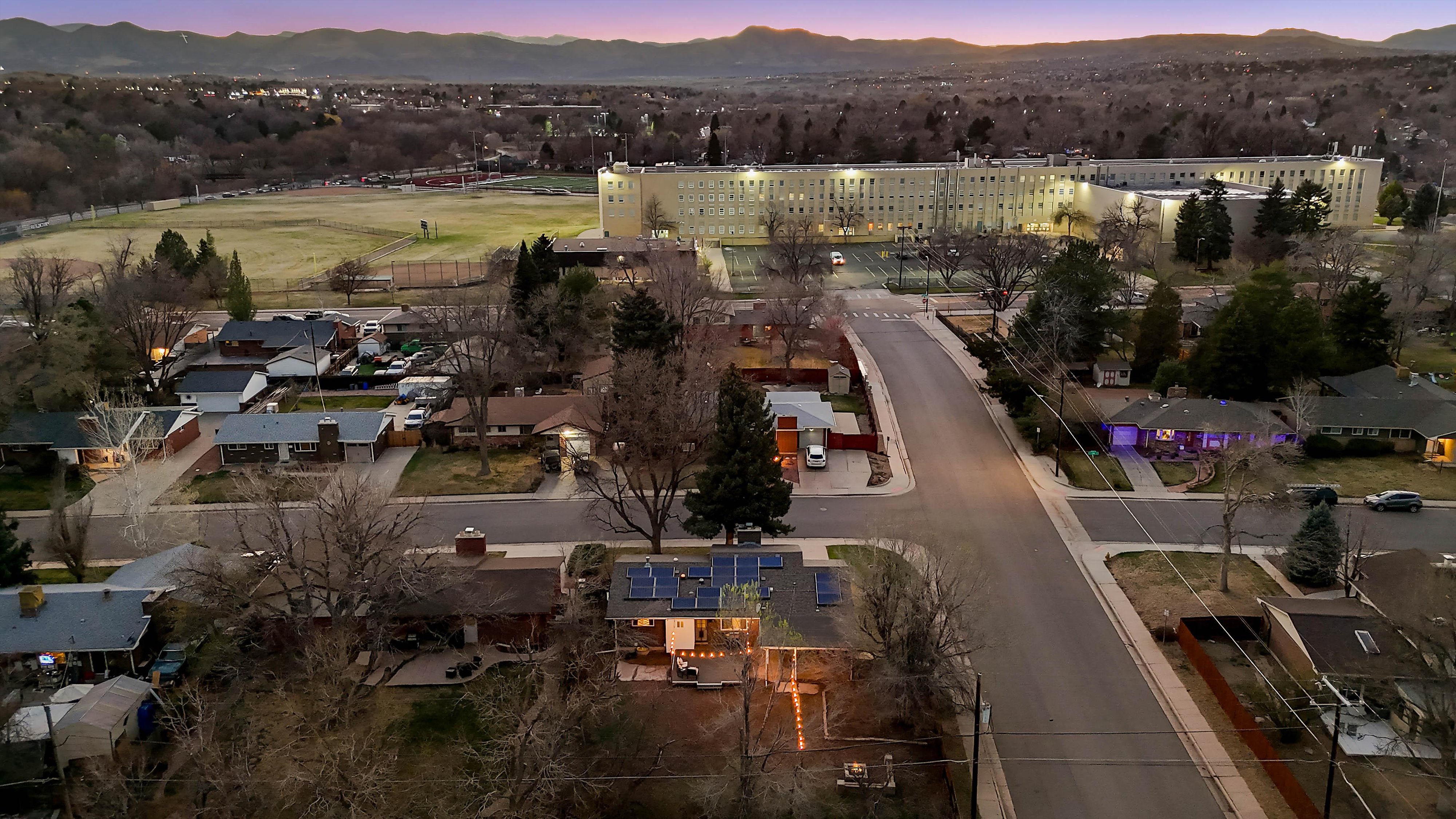  Welcome to 2900 South Jay Street - 物件實景