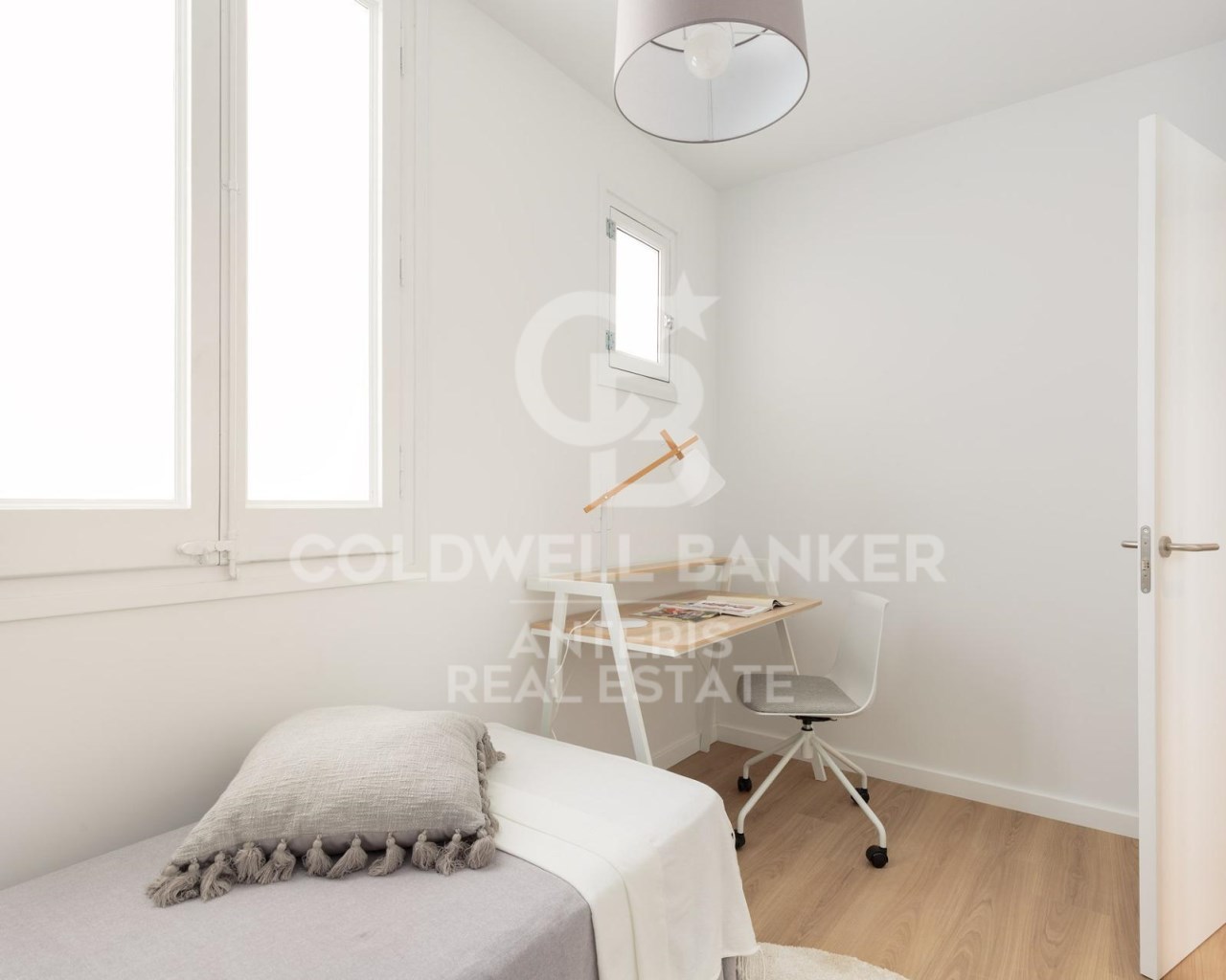 Barcelona, Barcelona, Eixample, La Dreta de l'Eix, Barcelona, Catalonia, ES, 4 Bedrooms Bedrooms, ,2 BathroomsBathrooms,Residential,For Sale,Barcelona, Barcelona, Eixample, La Dreta de l'Eix,1626735