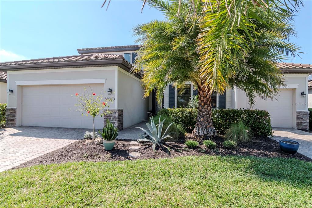 Bradenton, Florida, 34211, United States, 6 Bedrooms Bedrooms, ,5 BathroomsBathrooms,Residential,For Sale,1743496