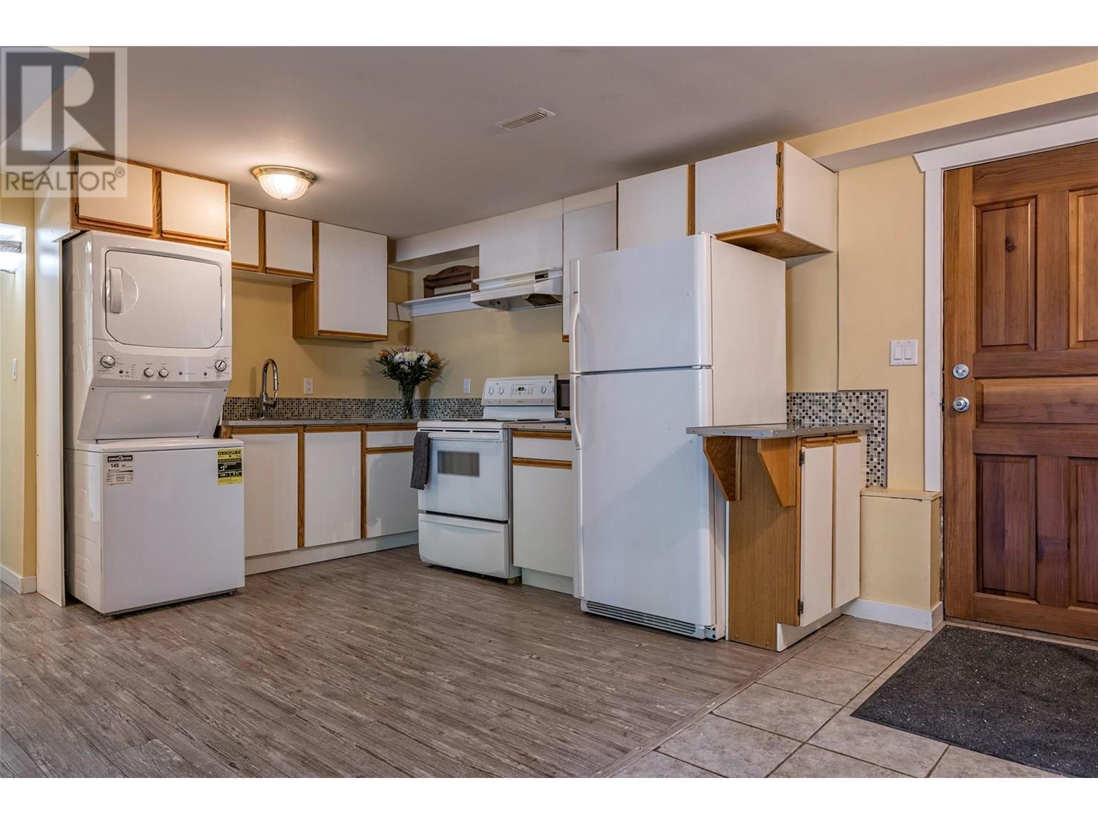 LAKE COUNTRY, British Columbia, V4V 1W2, CA, 4 Bedrooms Bedrooms, ,2 BathroomsBathrooms,Residential,For Sale,1896793