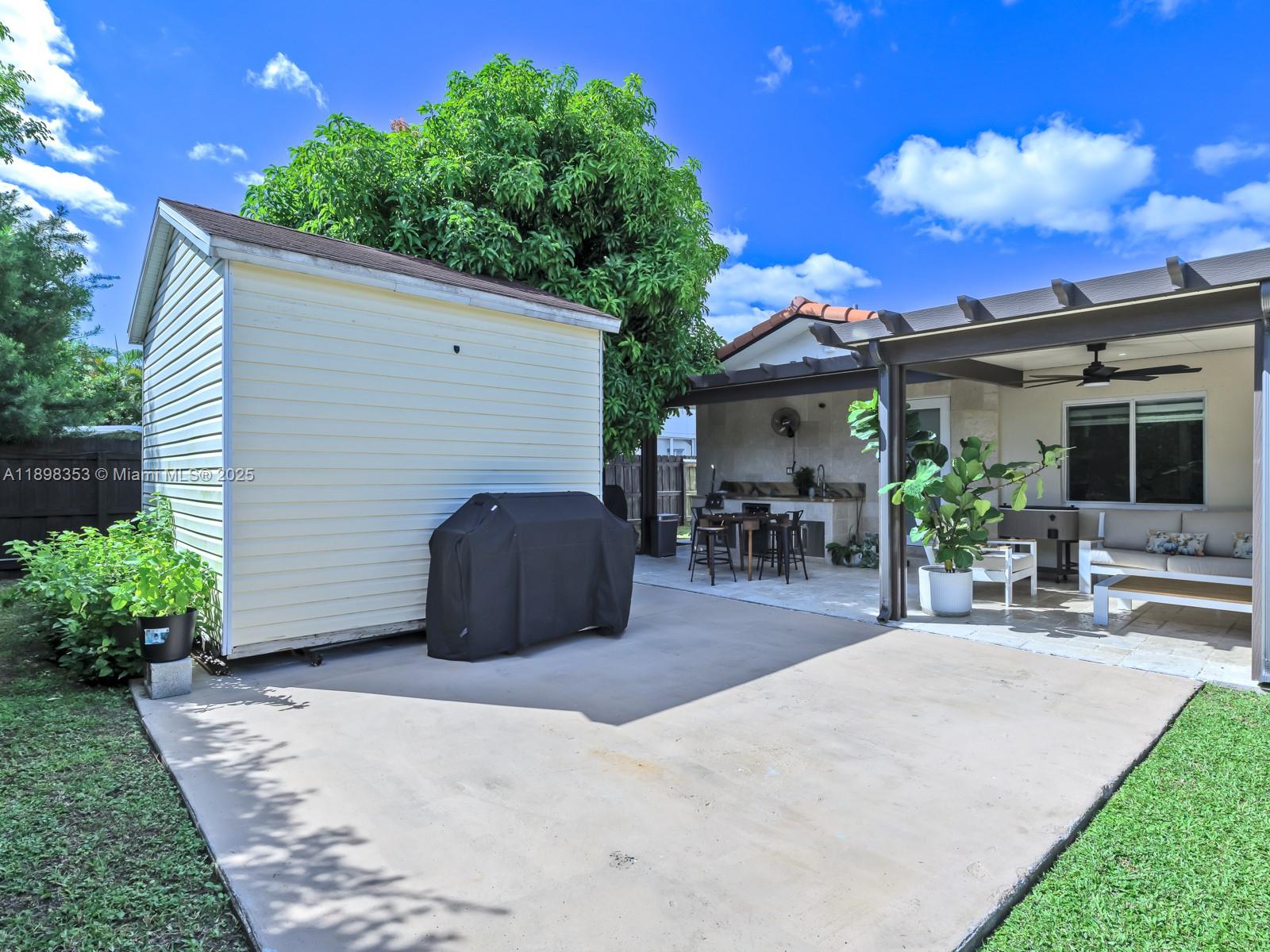 Miami, Florida, 33175, United States, 4 Bedrooms Bedrooms, ,2 BathroomsBathrooms,Residential,For Sale,1979447