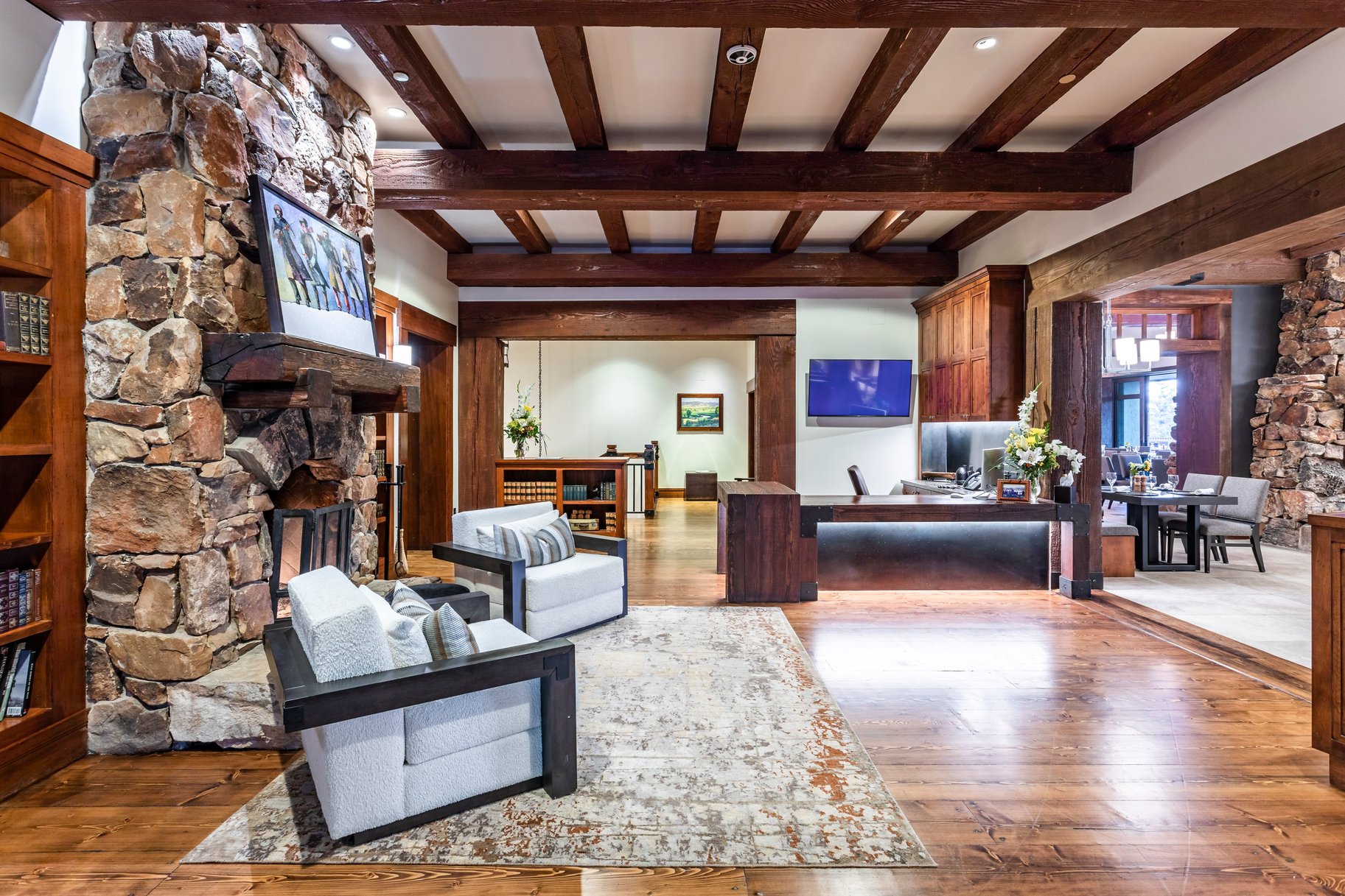  Spacious Glenwild Home with Resort Views, Private Guest Suite and Expansive Yard - 物件實景