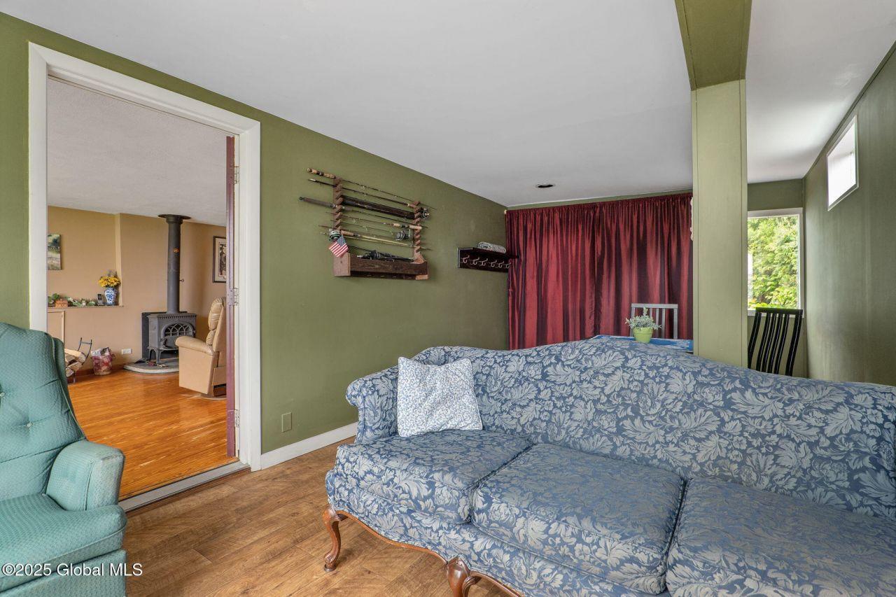 Gloversville, New York, 12078, United States, 2 Bedrooms Bedrooms, ,2 BathroomsBathrooms,Residential,For Sale,1828011
