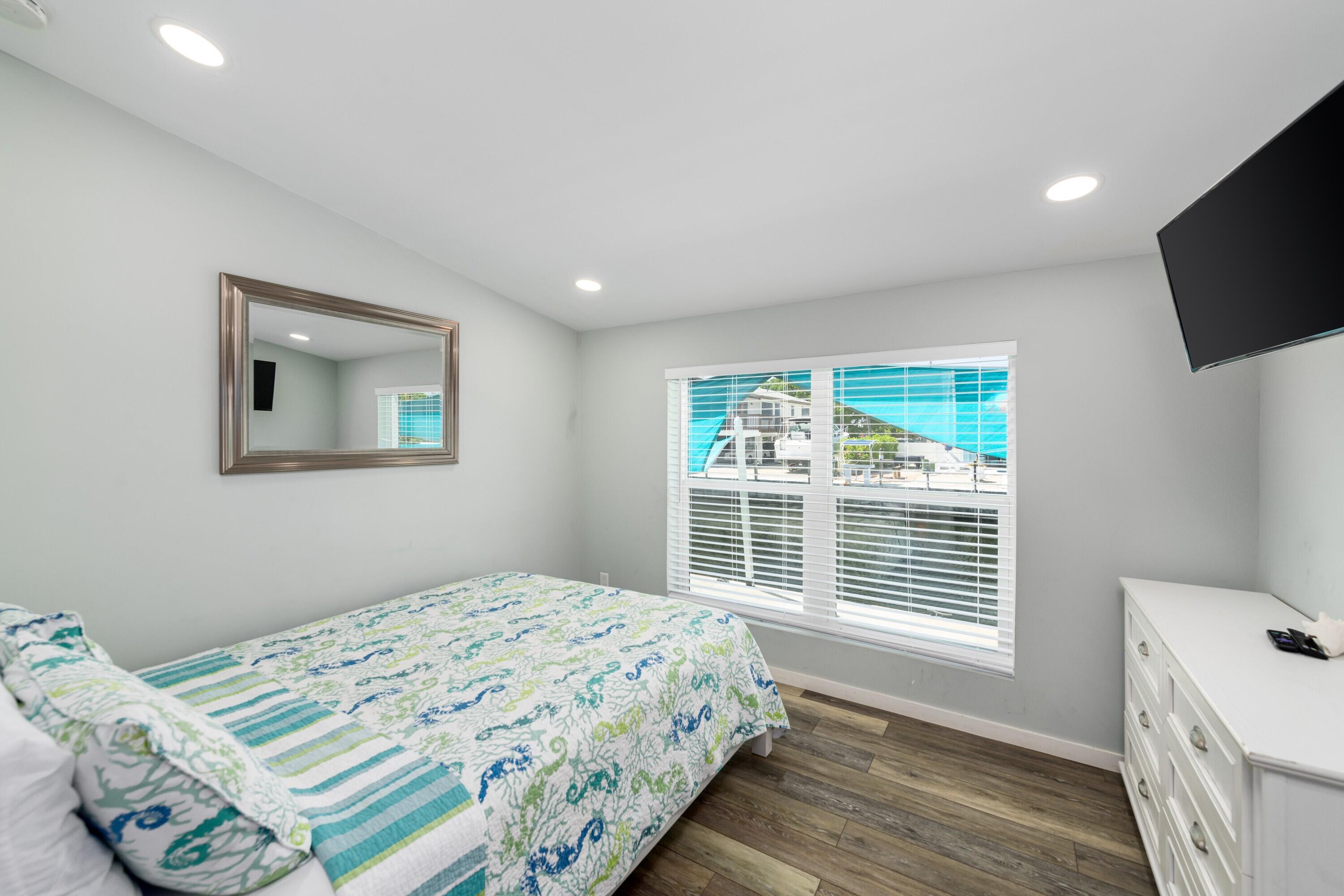 MARATHON, Florida, 33050, United States, 5 Bedrooms Bedrooms, ,4 BathroomsBathrooms,Residential,For Sale,1837177