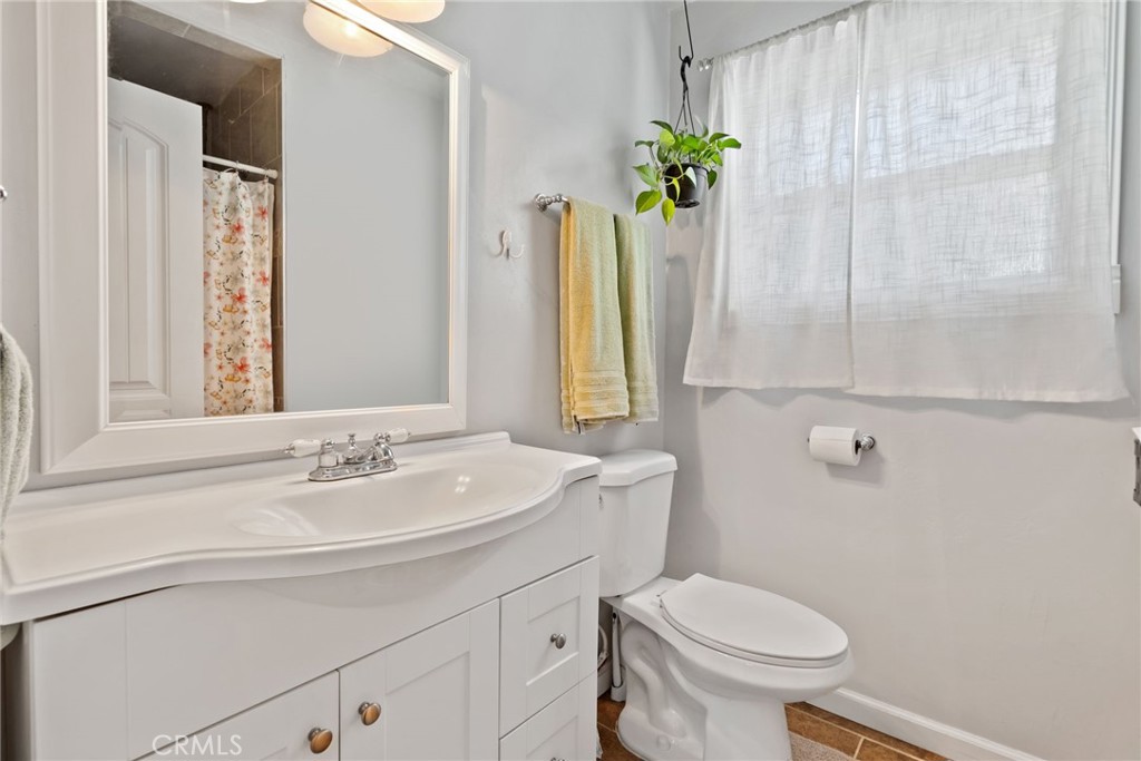 Highland, California, 92346, United States, 3 Bedrooms Bedrooms, ,2 BathroomsBathrooms,Residential,For Sale,1885761