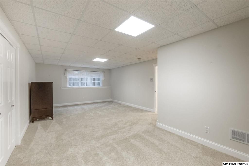 Mason City, Iowa, 50401, United States, 5 Bedrooms Bedrooms, ,4 BathroomsBathrooms,Residential,For Sale,1973709