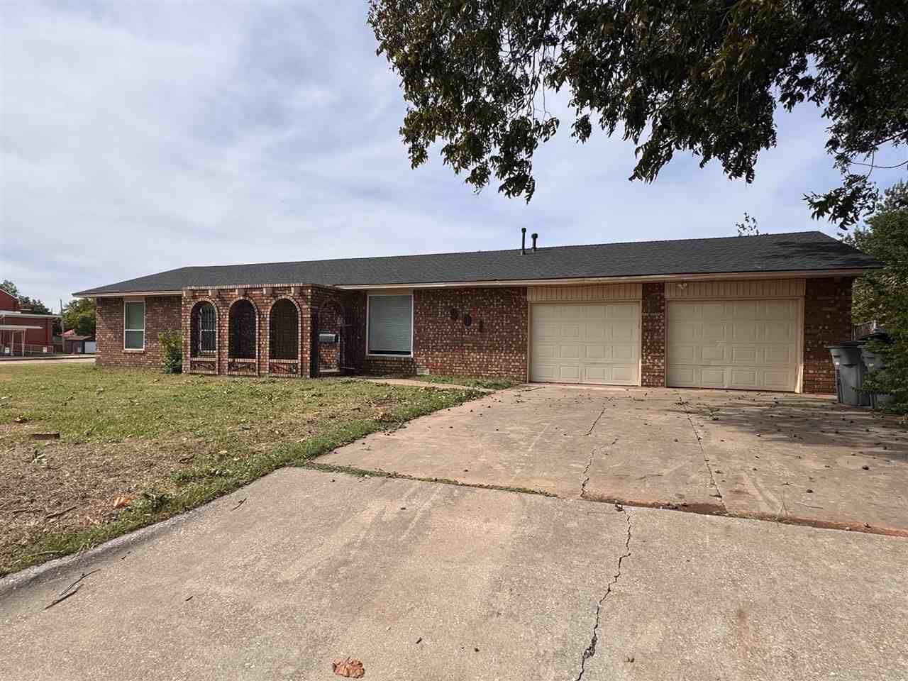 Columbia Ave, Lawton, OK 73507