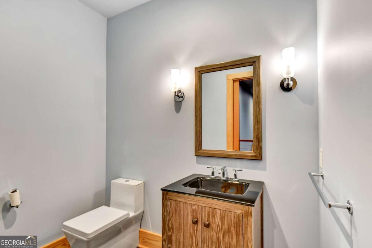 Athens, Georgia, 30606, United States, 2 Bedrooms Bedrooms, ,3 BathroomsBathrooms,Residential,For Sale,1992005