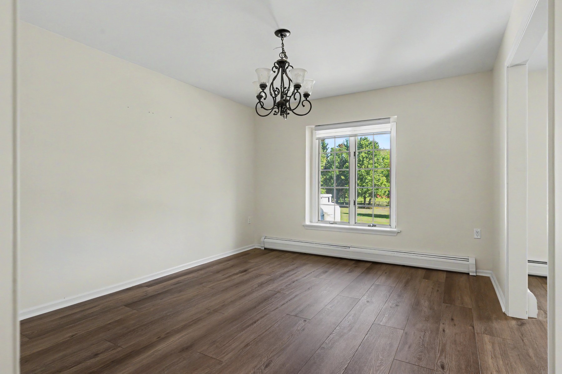  Thoughtfully Improved Ranch Home Tucked Away on 6.3 Private Acres - 物件實景