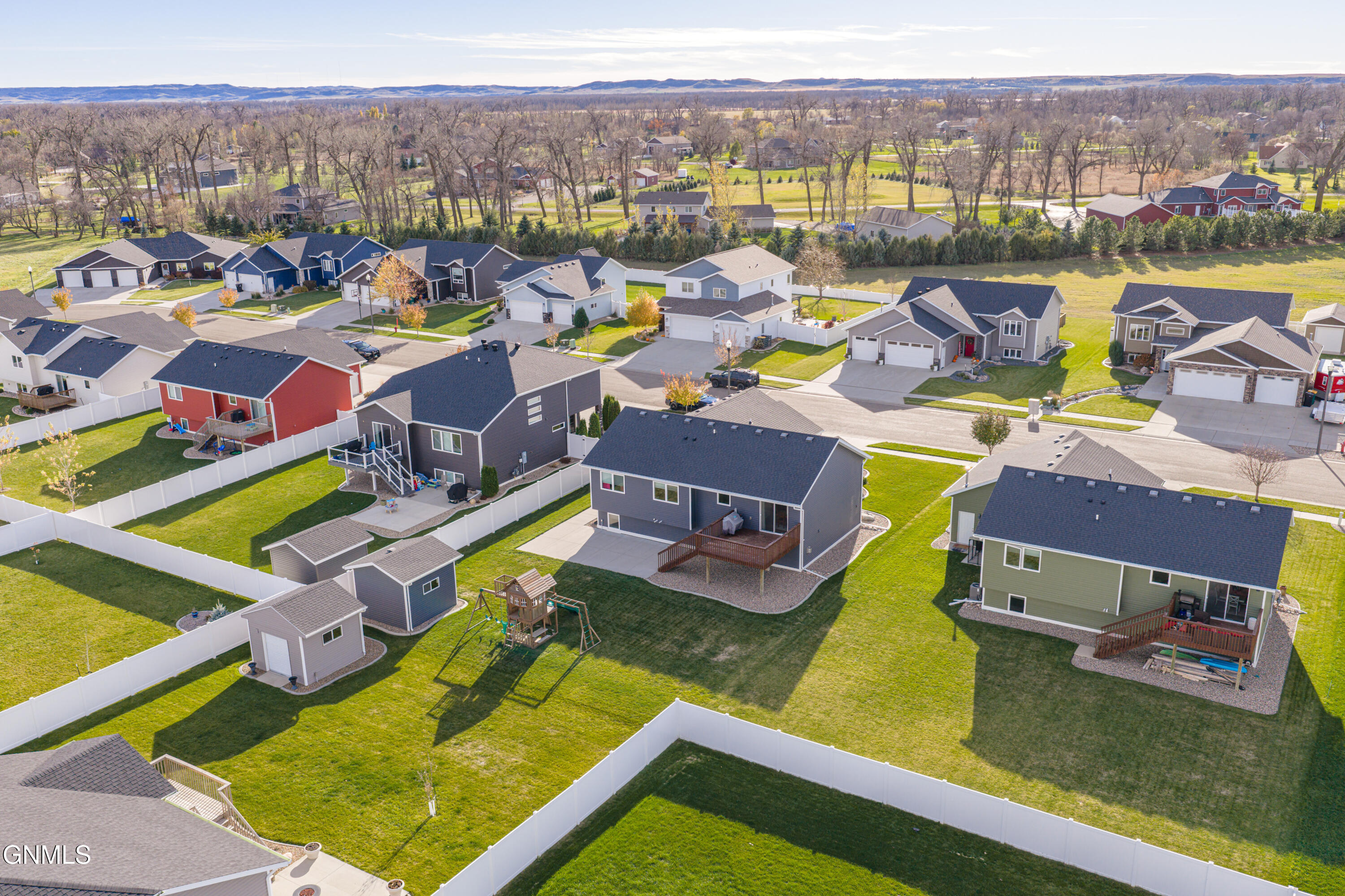 Bismarck, North Dakota, 58504, United States, 5 Bedrooms Bedrooms, ,2 BathroomsBathrooms,Residential,For Sale,1986096