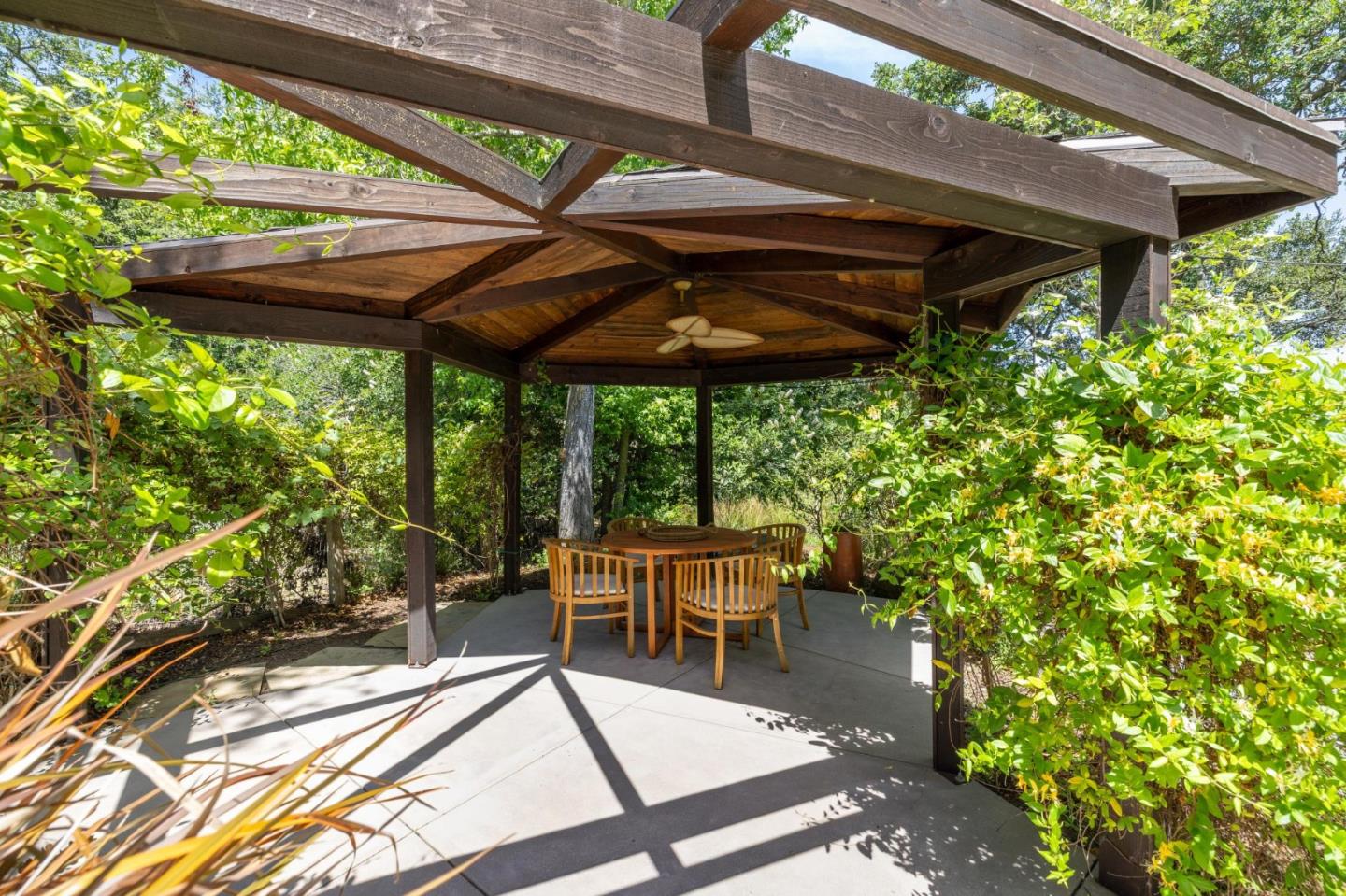 Portola Valley, California, 94028, United States, 6 Bedrooms Bedrooms, ,6 BathroomsBathrooms,Residential,For Sale,1917996