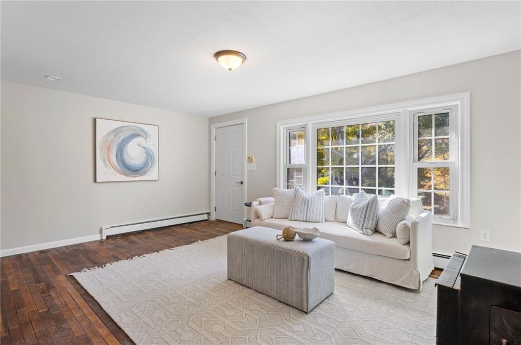 Jamestown, Rhode Island, 02835, United States, 3 Bedrooms Bedrooms, ,1 BathroomBathrooms,Residential,For Sale,2044275