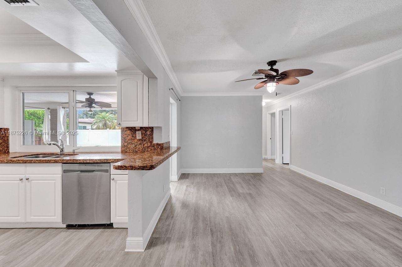 Cooper City, Florida, 33328, United States, 5 Bedrooms Bedrooms, ,3 BathroomsBathrooms,Residential,For Sale,1942124