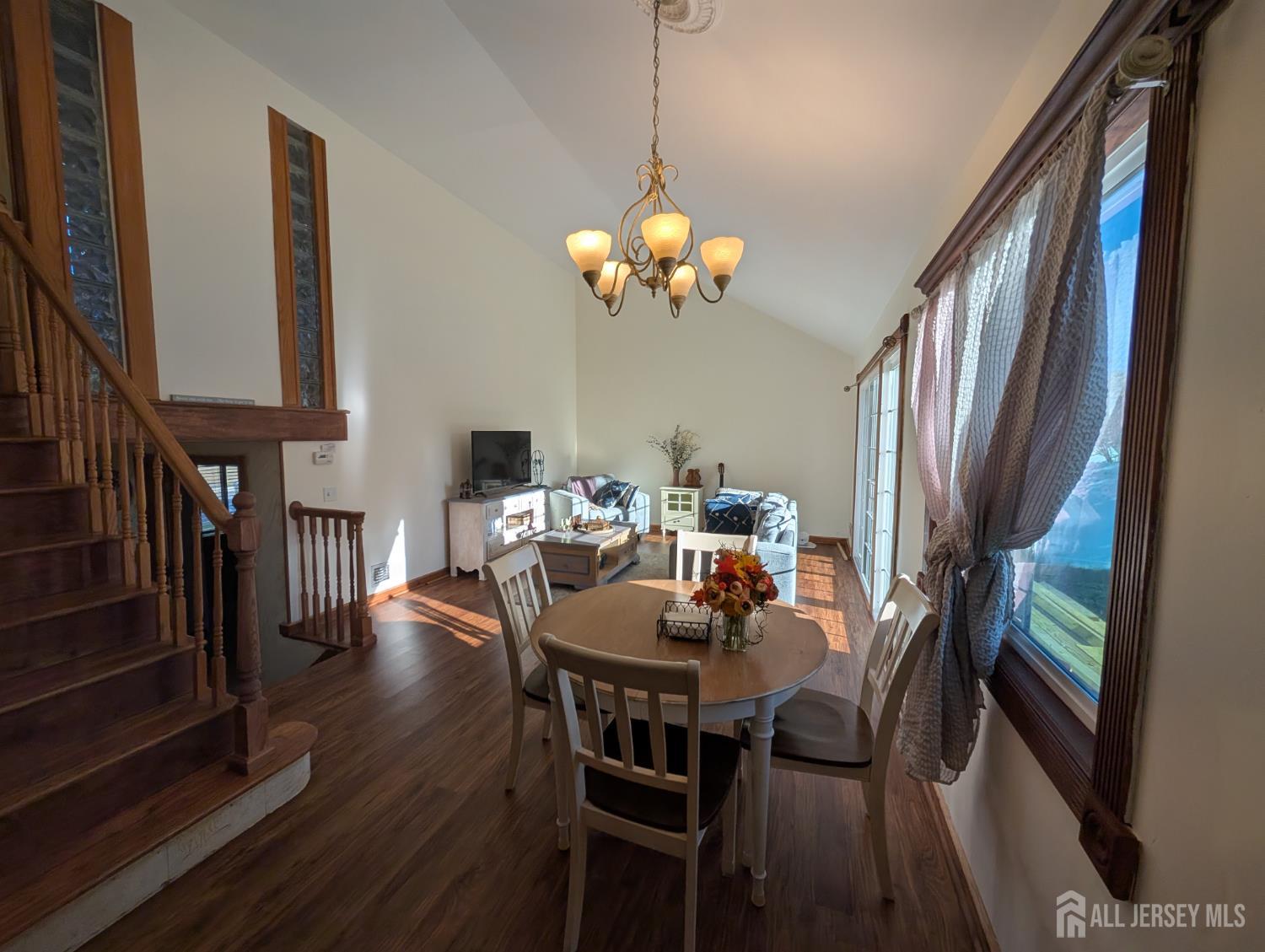 Old Bridge, New Jersey, 08857, United States, 3 Bedrooms Bedrooms, ,2 BathroomsBathrooms,Residential,For Sale,1849014