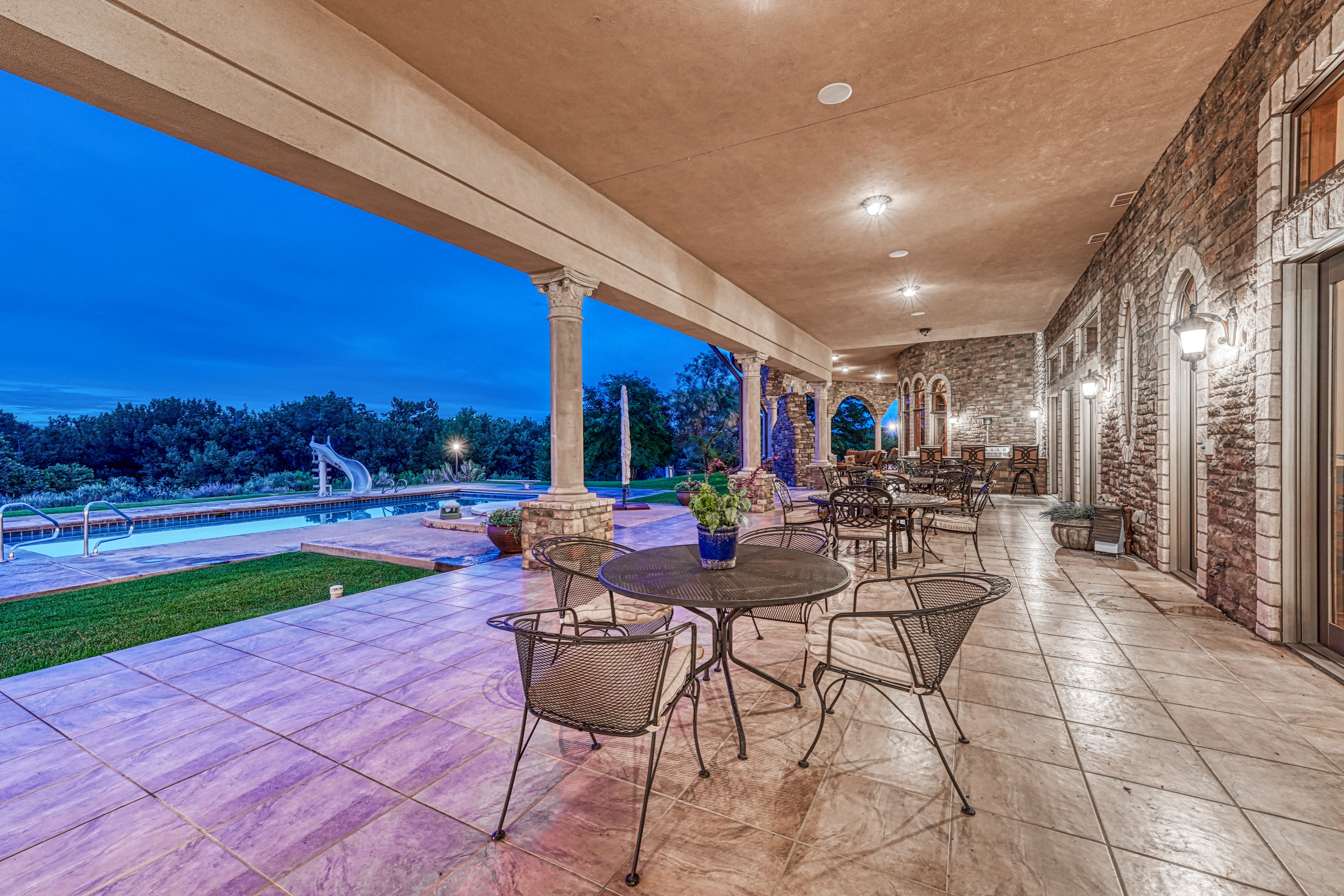  Extraordinary Estate on Pueblo