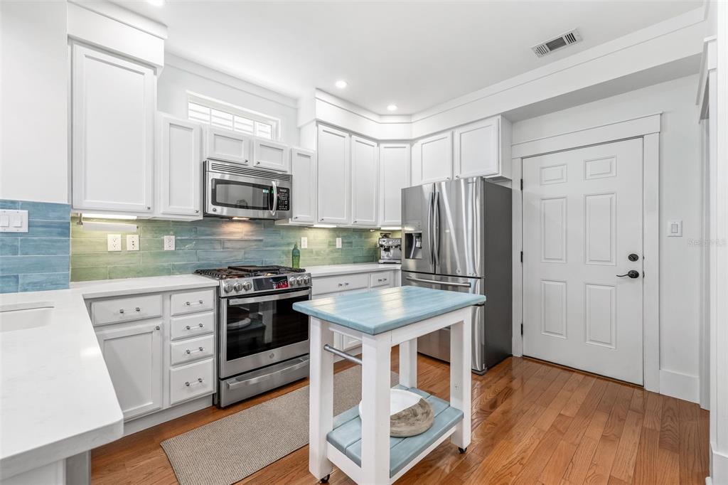 Dunedin, Florida, 34698, United States, 3 Bedrooms Bedrooms, ,3 BathroomsBathrooms,Residential,For Sale,1939118