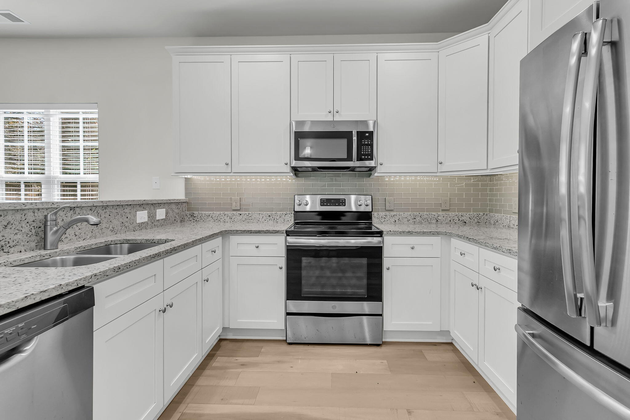 Charleston, South Carolina, 29407, United States, 3 Bedrooms Bedrooms, ,2 BathroomsBathrooms,Residential,For Sale,2005181