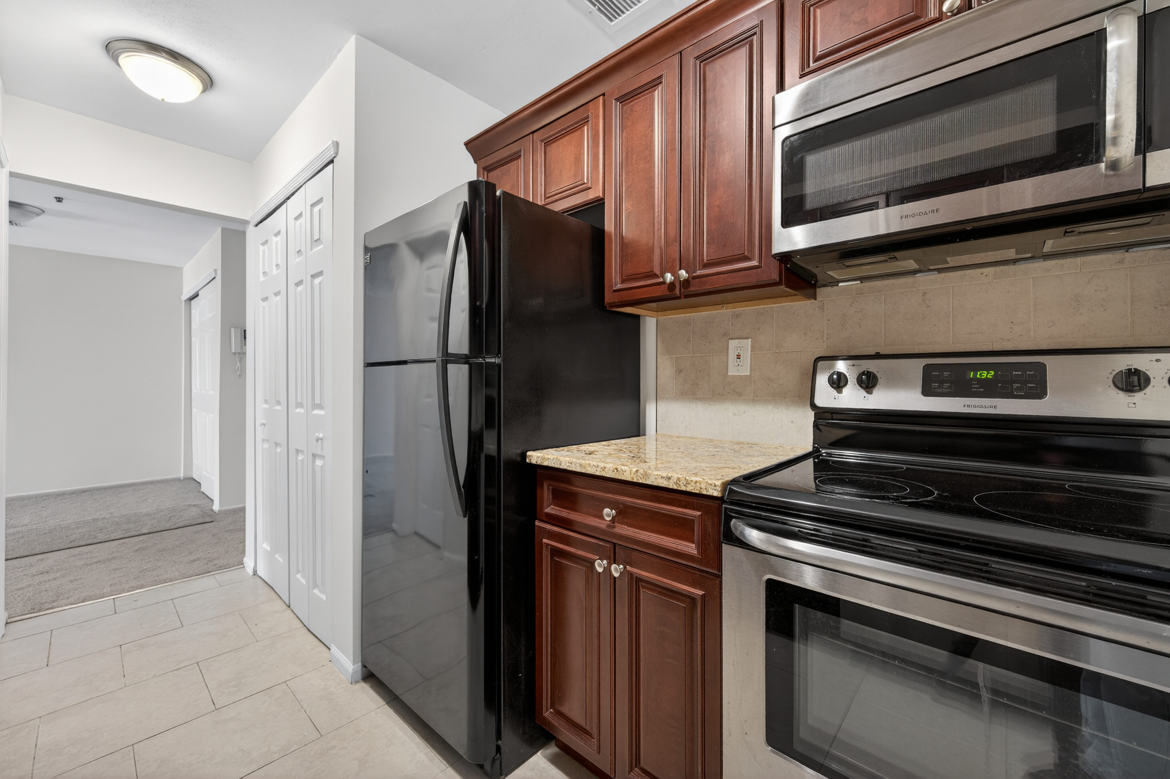  54 School Street, Westbury, NY, 11590 - 物件實景