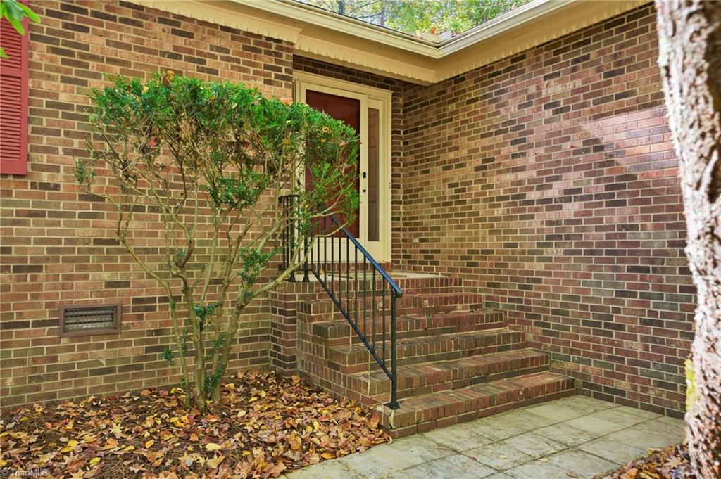 Winston-Salem, North Carolina, 27106, United States, 4 Bedrooms Bedrooms, ,3 BathroomsBathrooms,Residential,For Sale,1970256