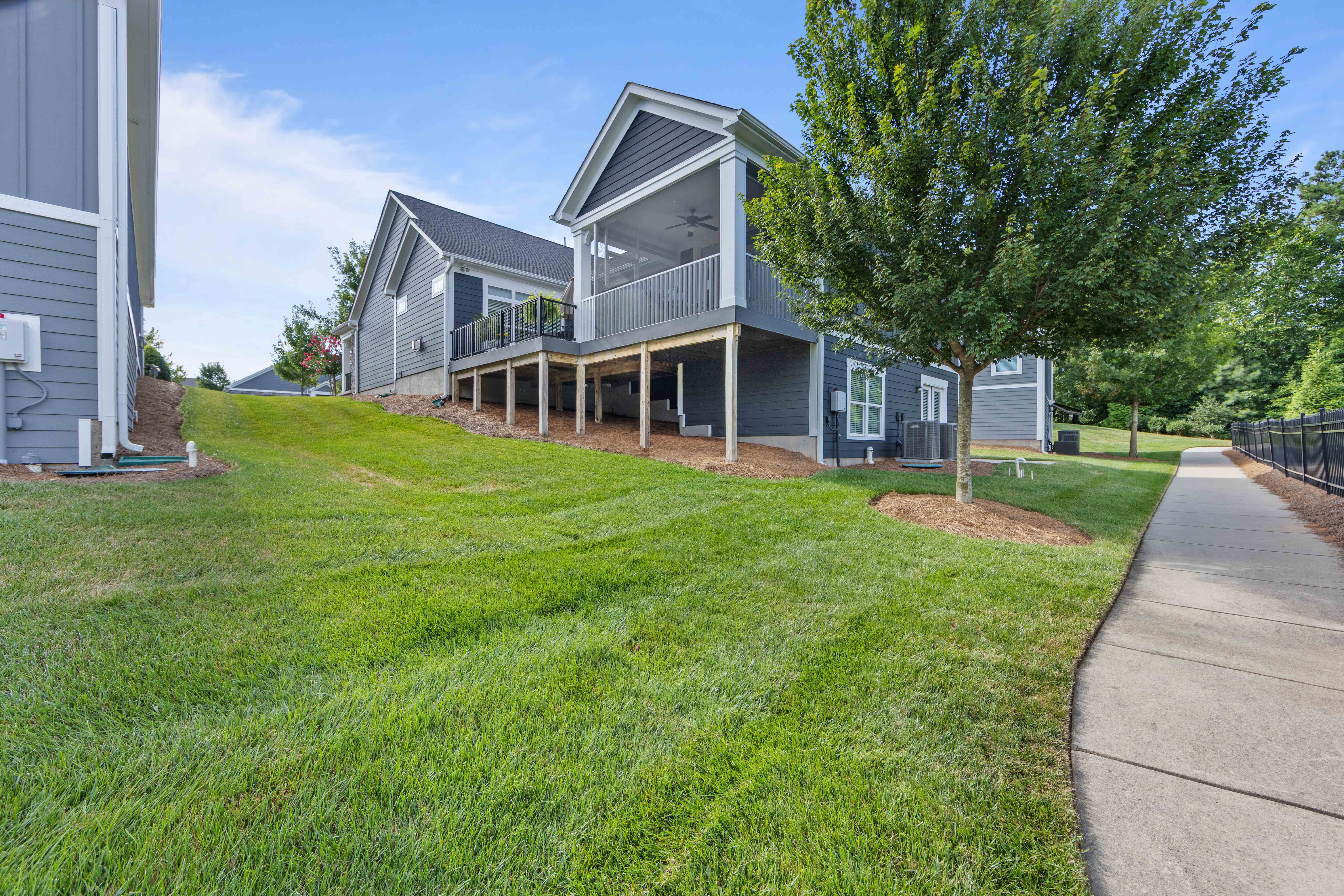 Cornelius, North Carolina, 28031, United States, 3 Bedrooms Bedrooms, ,3 BathroomsBathrooms,Residential,For Sale,1908056