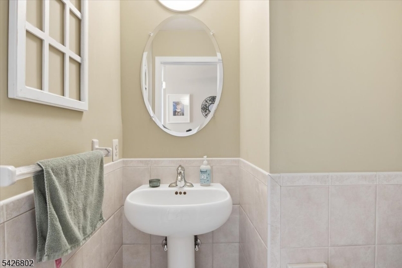Jefferson Twp., New Jersey, 07438-8880, United States, 4 Bedrooms Bedrooms, ,3 BathroomsBathrooms,Residential,For Sale,2048429