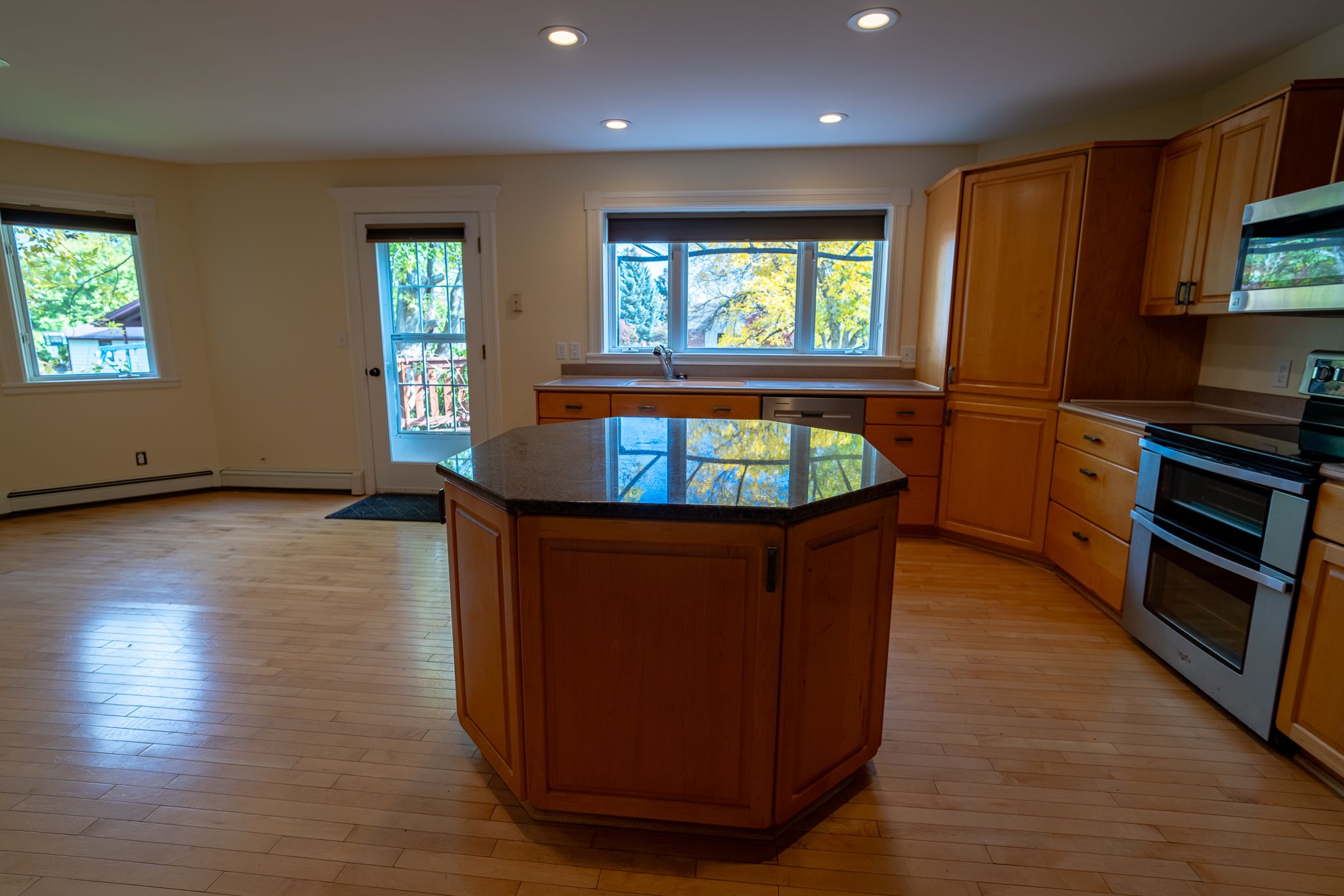 Helena, Montana, 59601, United States, 4 Bedrooms Bedrooms, ,4 BathroomsBathrooms,Residential,For Sale,1984515