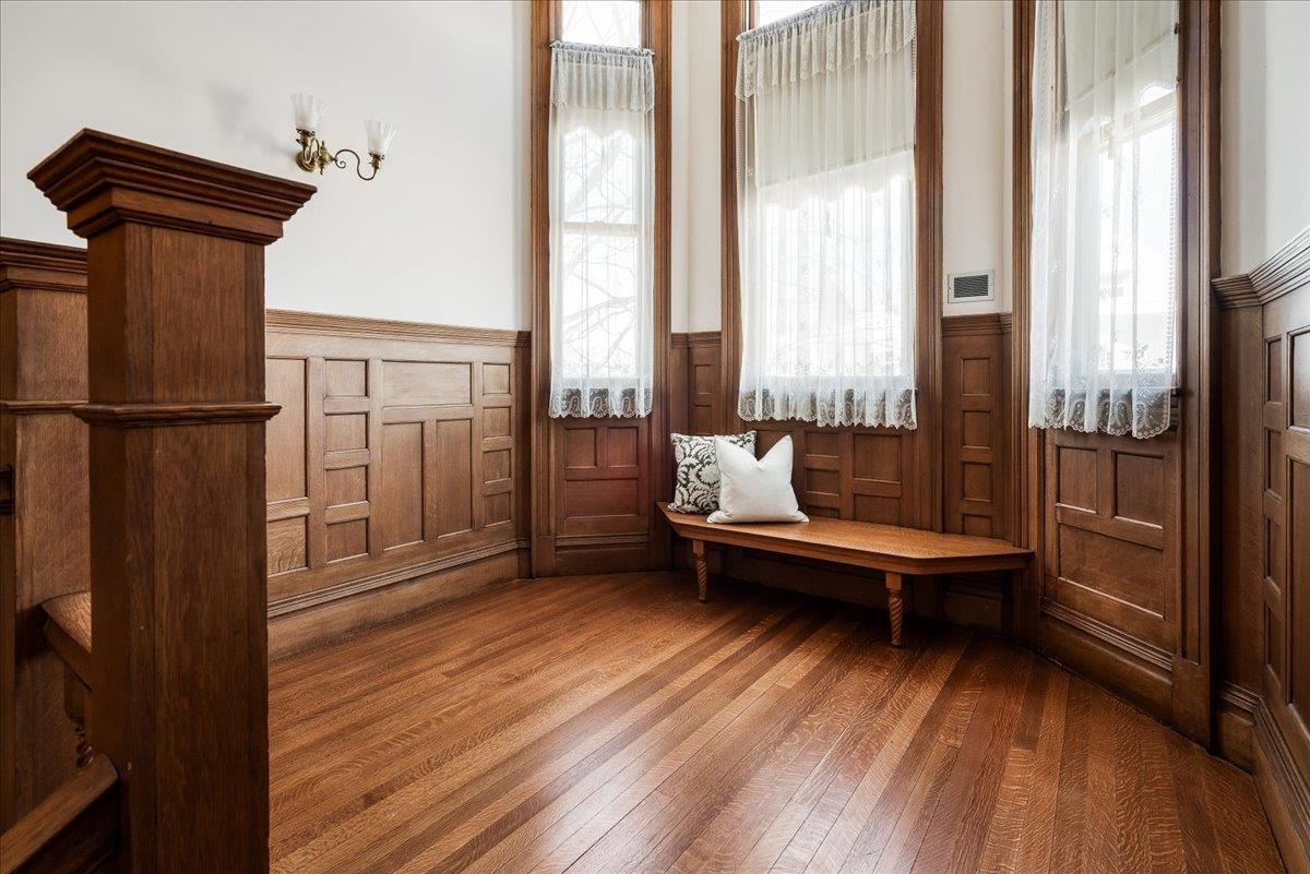 Manchester, New Hampshire, 03104, United States, 5 Bedrooms Bedrooms, ,6 BathroomsBathrooms,Residential,For Sale,1779351