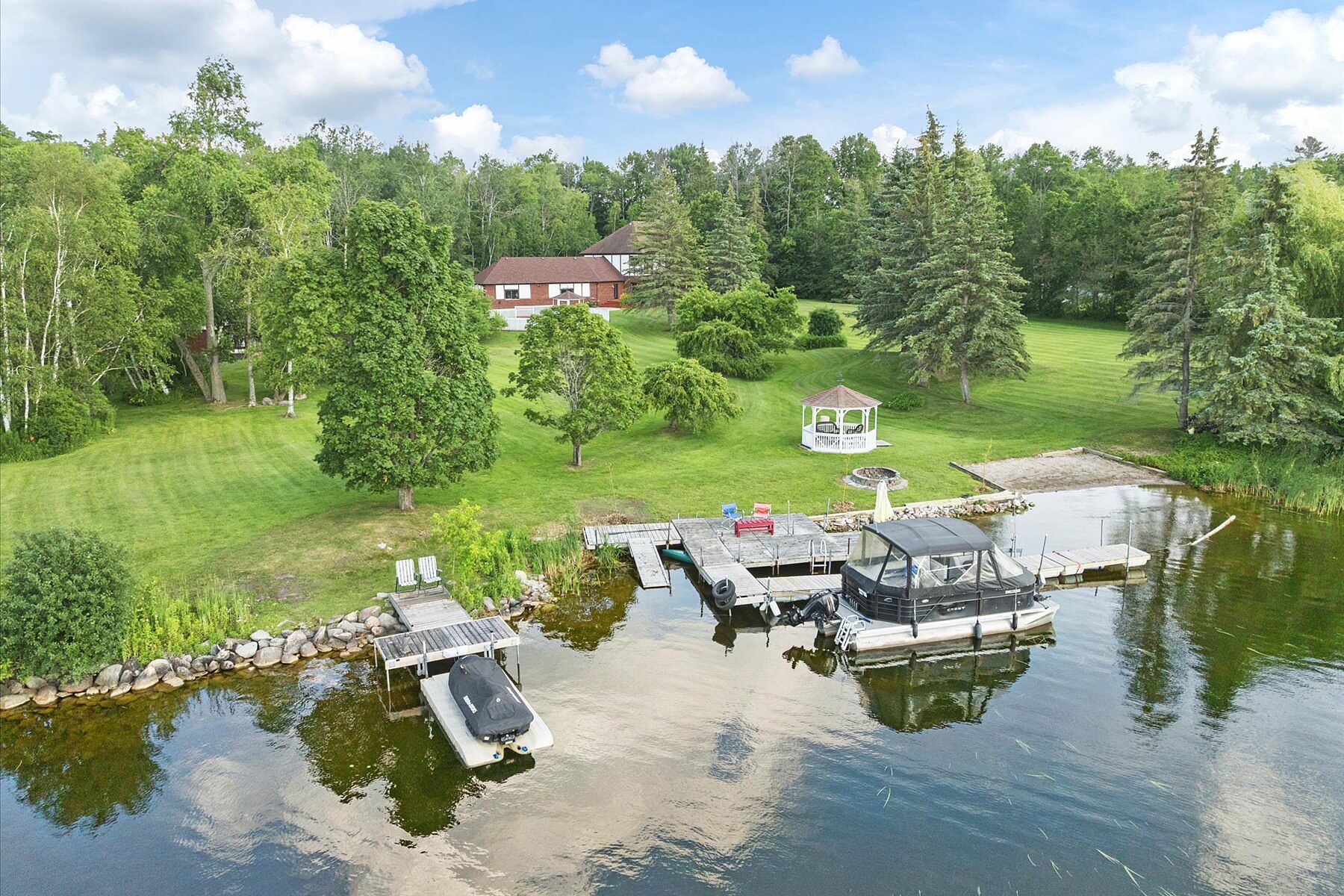  Pigeon Lake Estate-Kawarthas - 物件實景