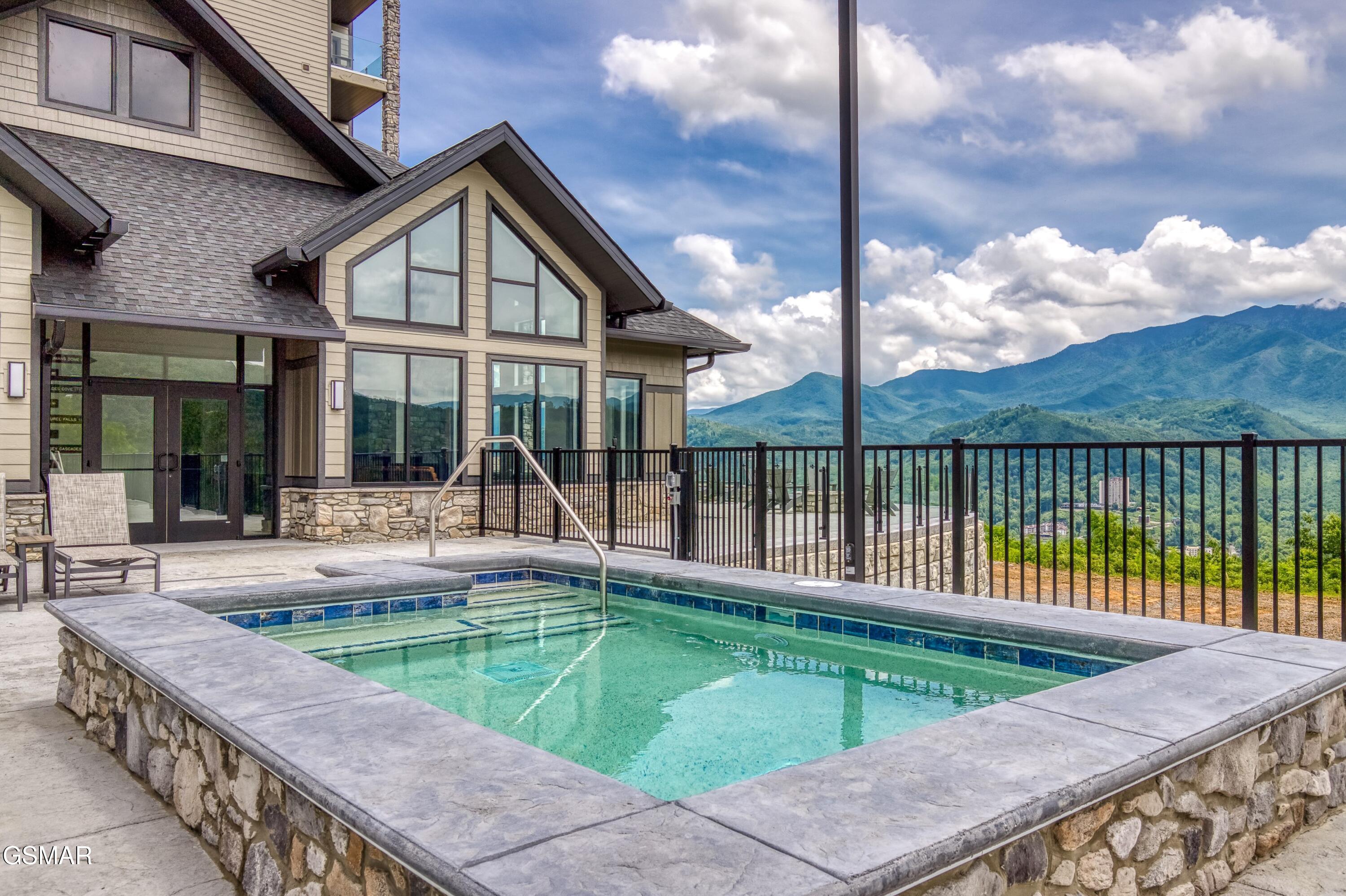 Gatlinburg, Tennessee, 37738, United States, 3 Bedrooms Bedrooms, ,4 BathroomsBathrooms,Residential,For Sale,1977552