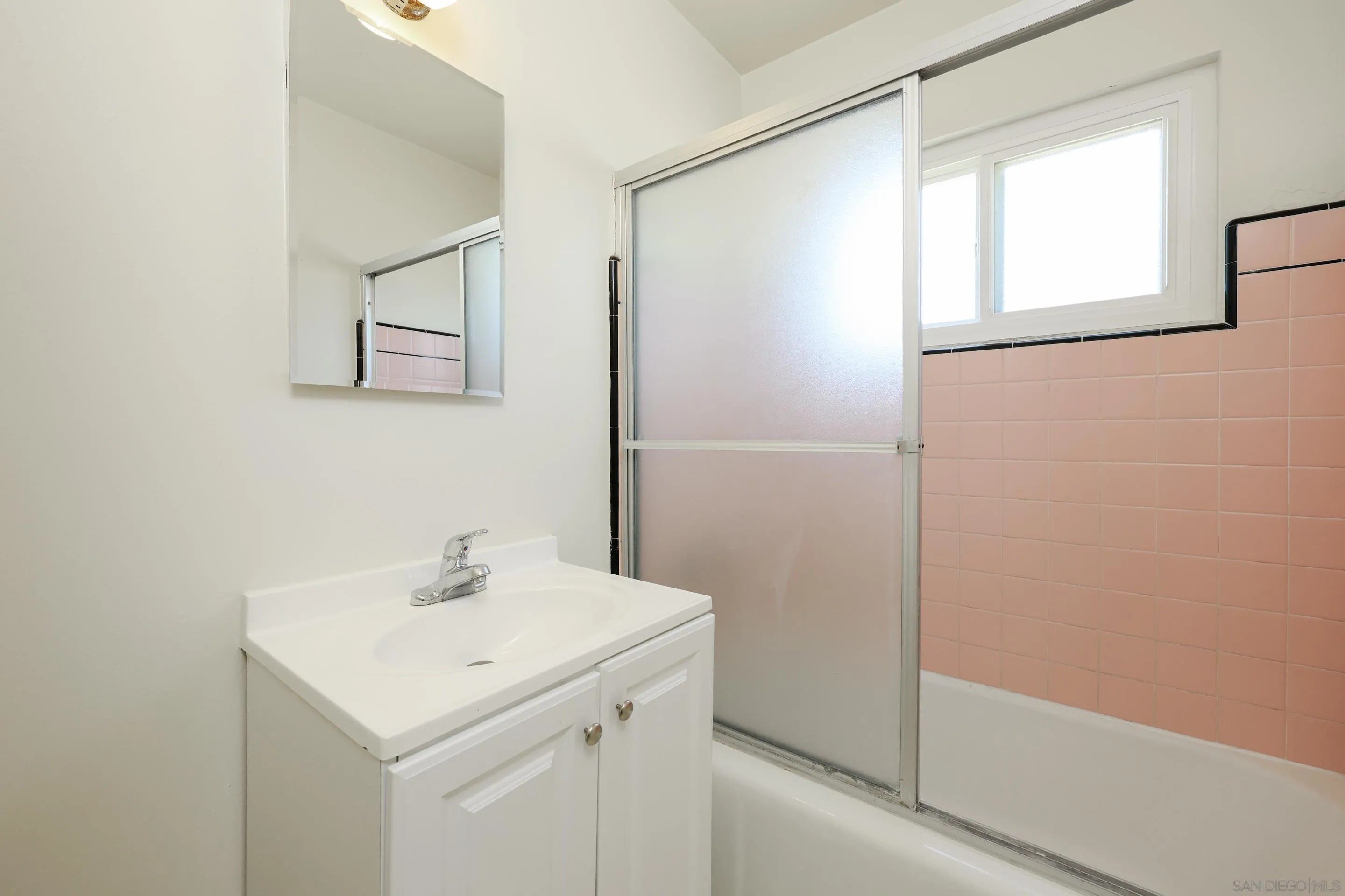 Chula Vista, California, 91910, United States, 3 Bedrooms Bedrooms, ,2 BathroomsBathrooms,Residential,For Sale,1916968