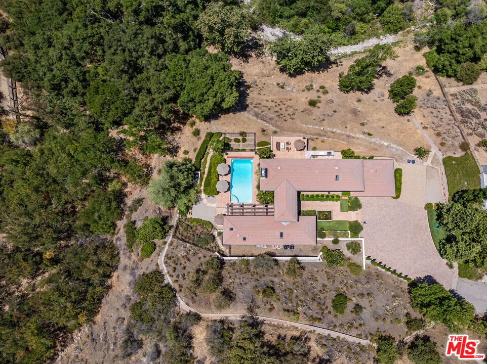 Calabasas, California, 91302, United States, 5 Bedrooms Bedrooms, ,4 BathroomsBathrooms,Residential,For Sale,1926275