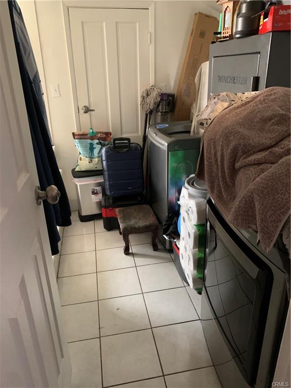 Los Angeles, California, 90063, United States, 5 Bedrooms Bedrooms, ,Residential,For Sale,1976841