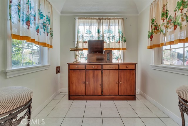 South Gate, California, 90280, United States, 4 Bedrooms Bedrooms, ,Residential,For Sale,1943165
