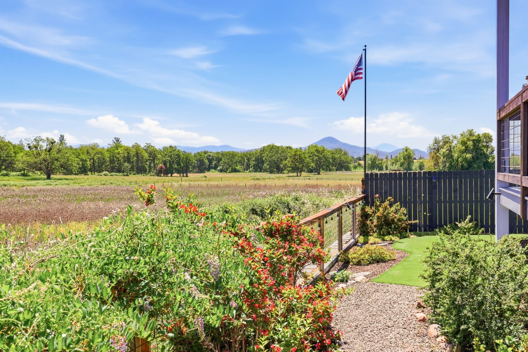  37 Terra Linda Court Eagle Point, OR 97524 - 物件實景