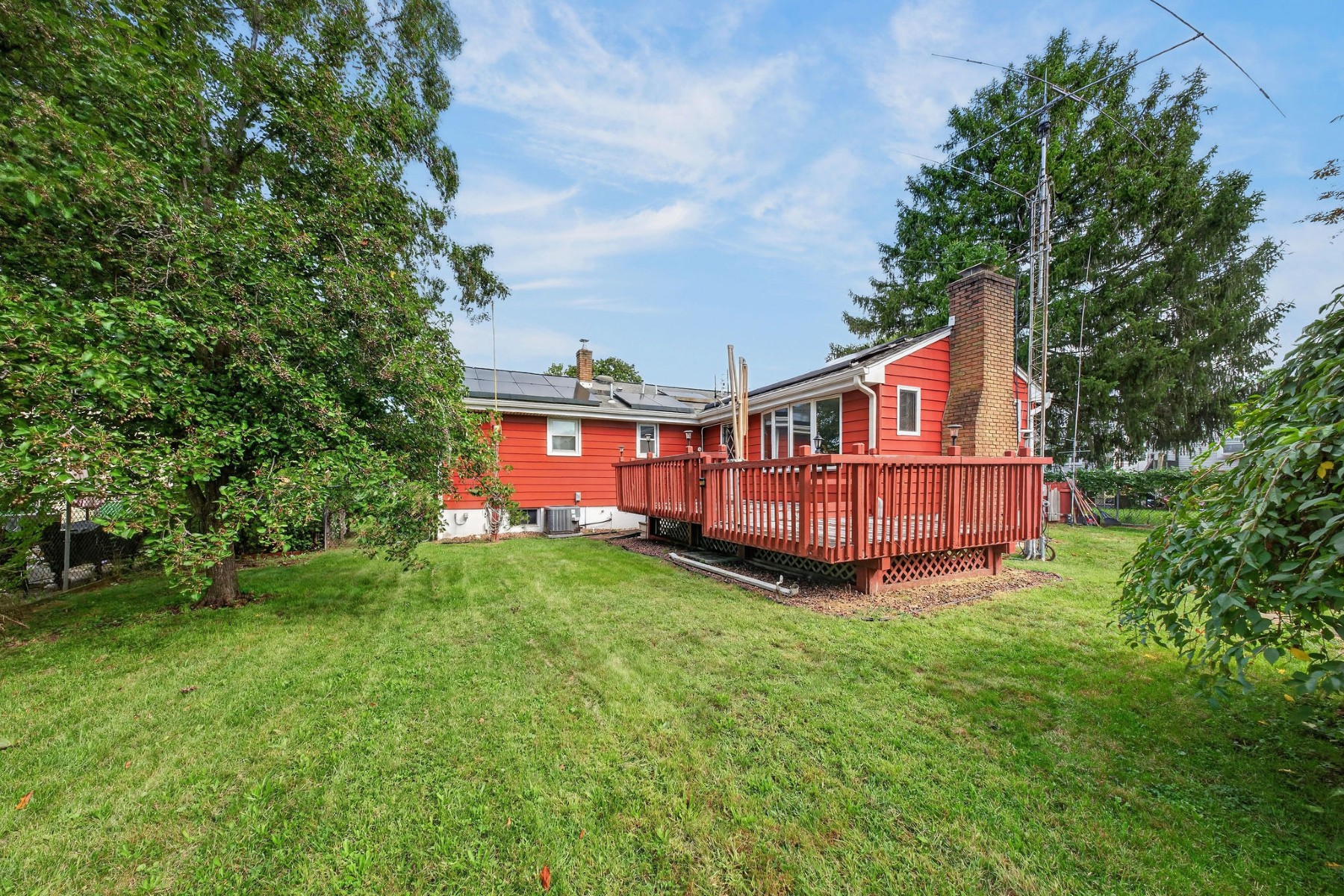  Conveniently Located Ranch Style Home - 物件實景