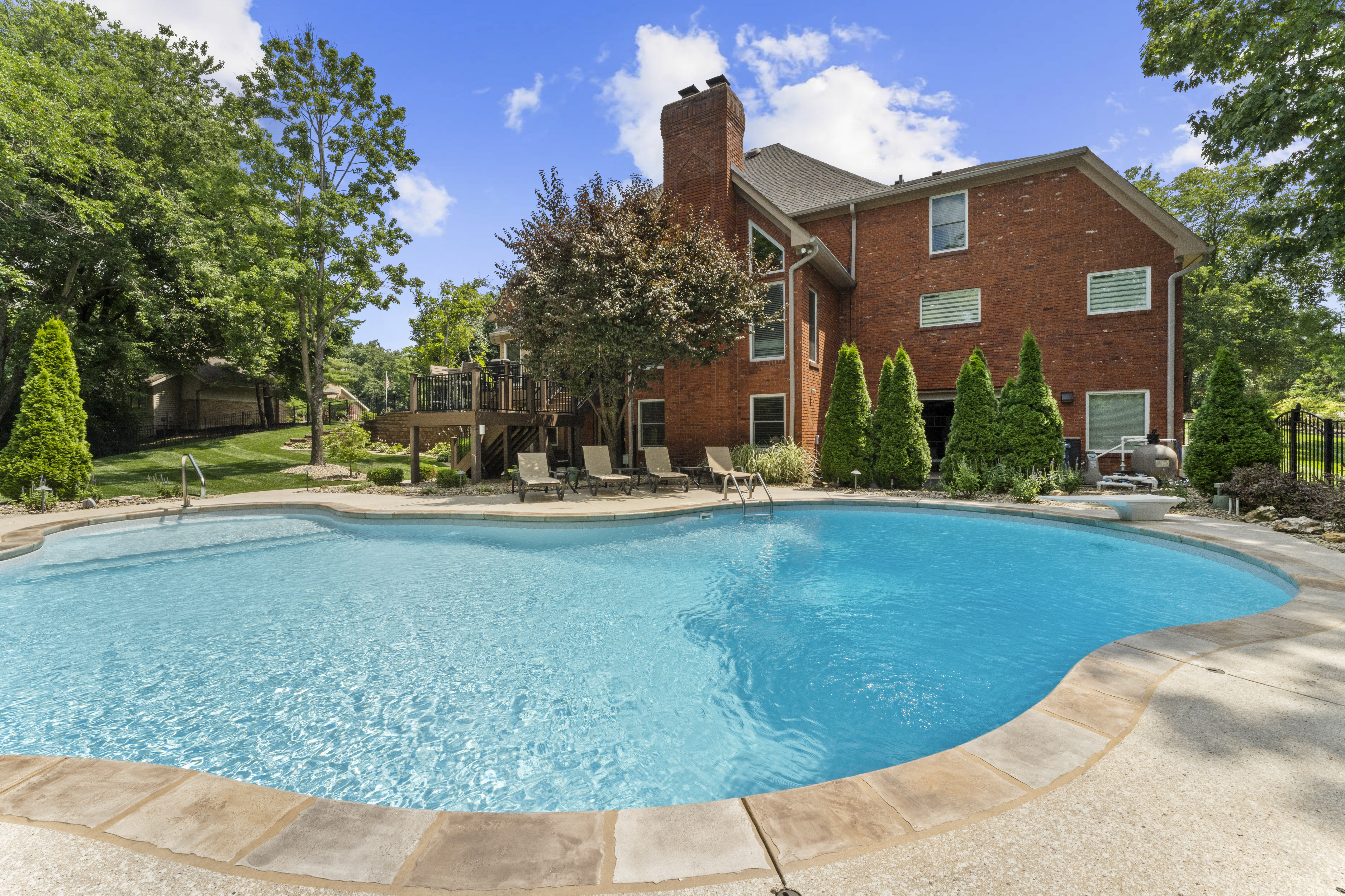  Exquisitely Renovated Home in the heart of Town & Country - 物件實景
