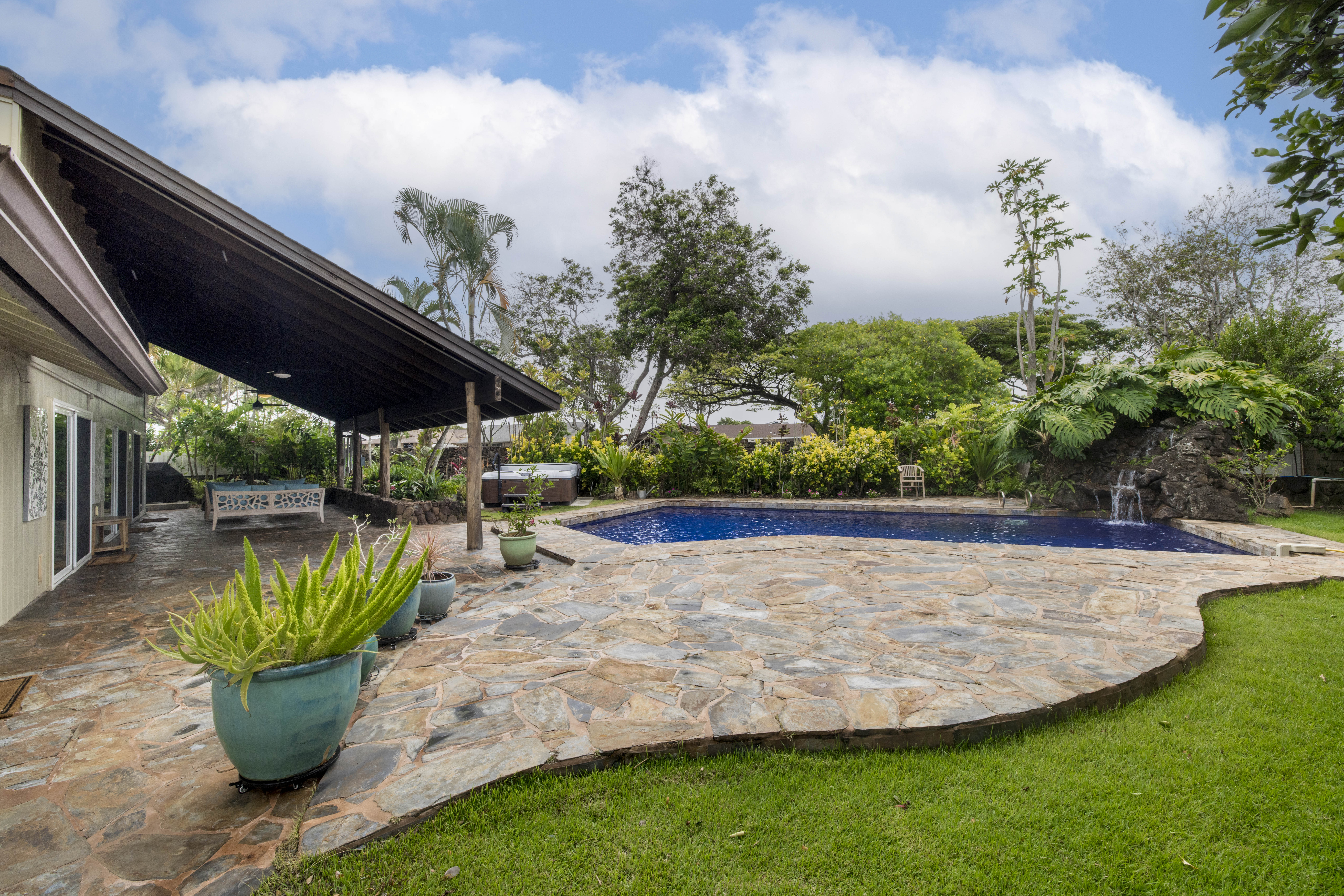 Mililani, Hawaii, 96789, United States, 4 Bedrooms Bedrooms, ,2 BathroomsBathrooms,Residential,For Sale,1978184