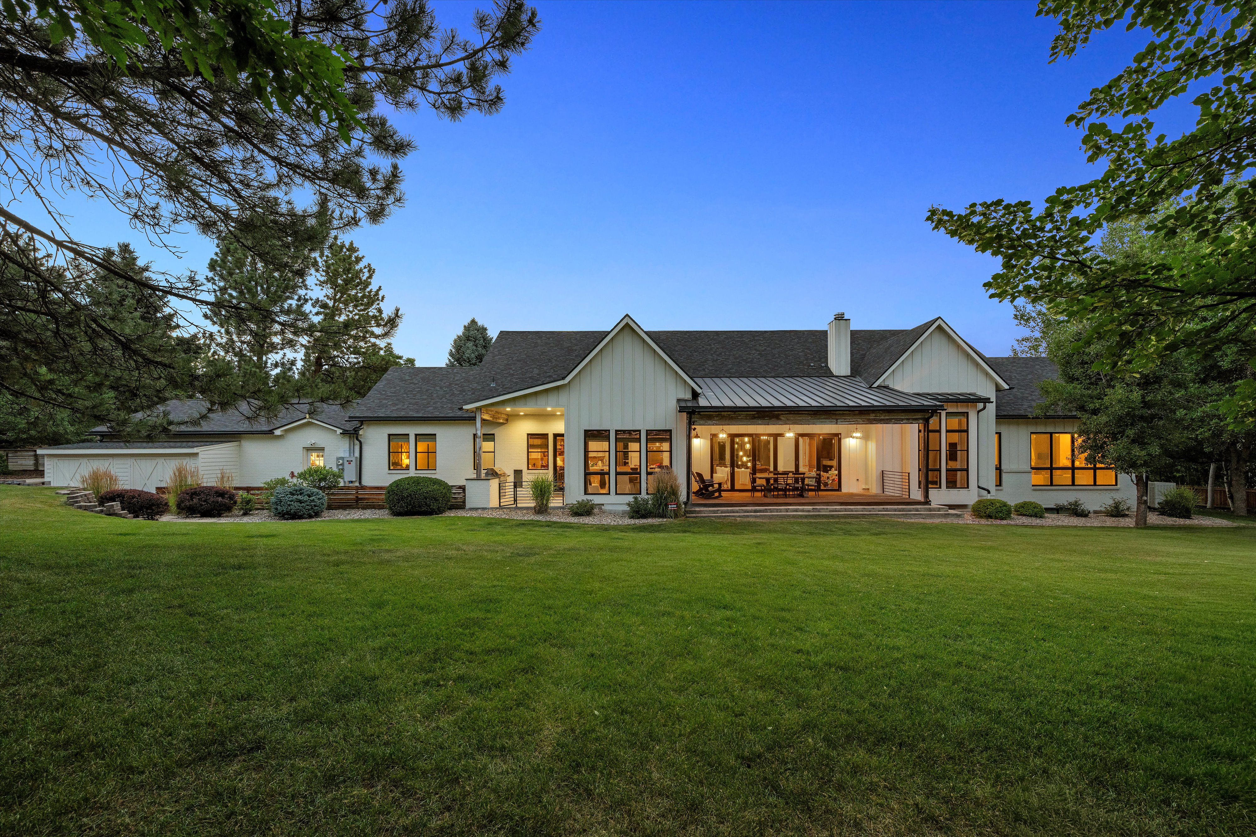  Modern Cherry Hills Masterpiece: Rare Main-Floor Luxury - 物件實景
