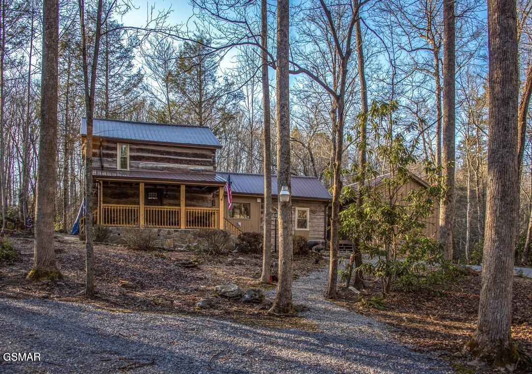 Cosby, Tennessee, 37722, United States, 3 Bedrooms Bedrooms, ,4 BathroomsBathrooms,Residential,For Sale,2036107