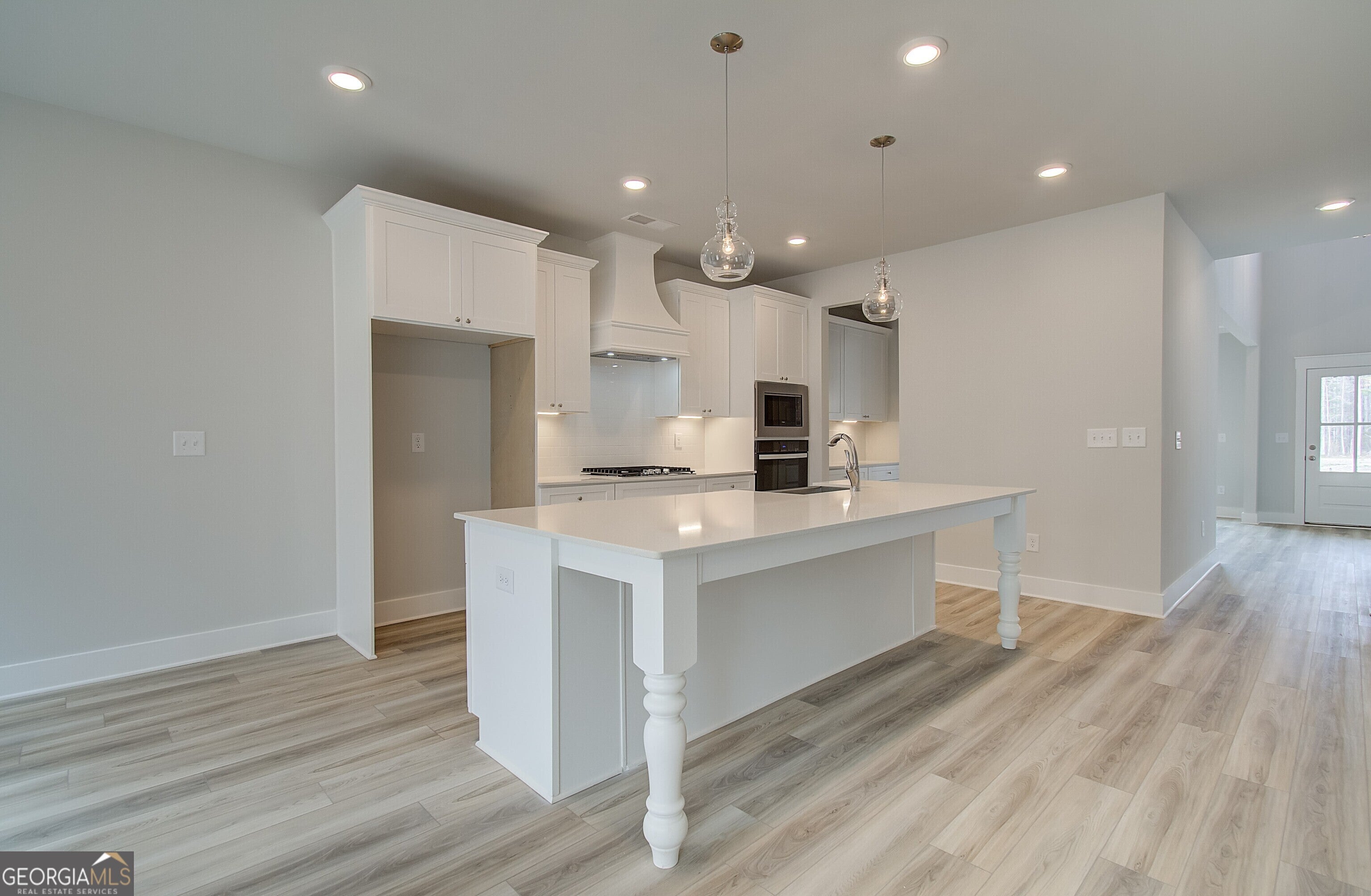 Senoia, Georgia, 30276, United States, 4 Bedrooms Bedrooms, ,4 BathroomsBathrooms,Residential,For Sale,2008995