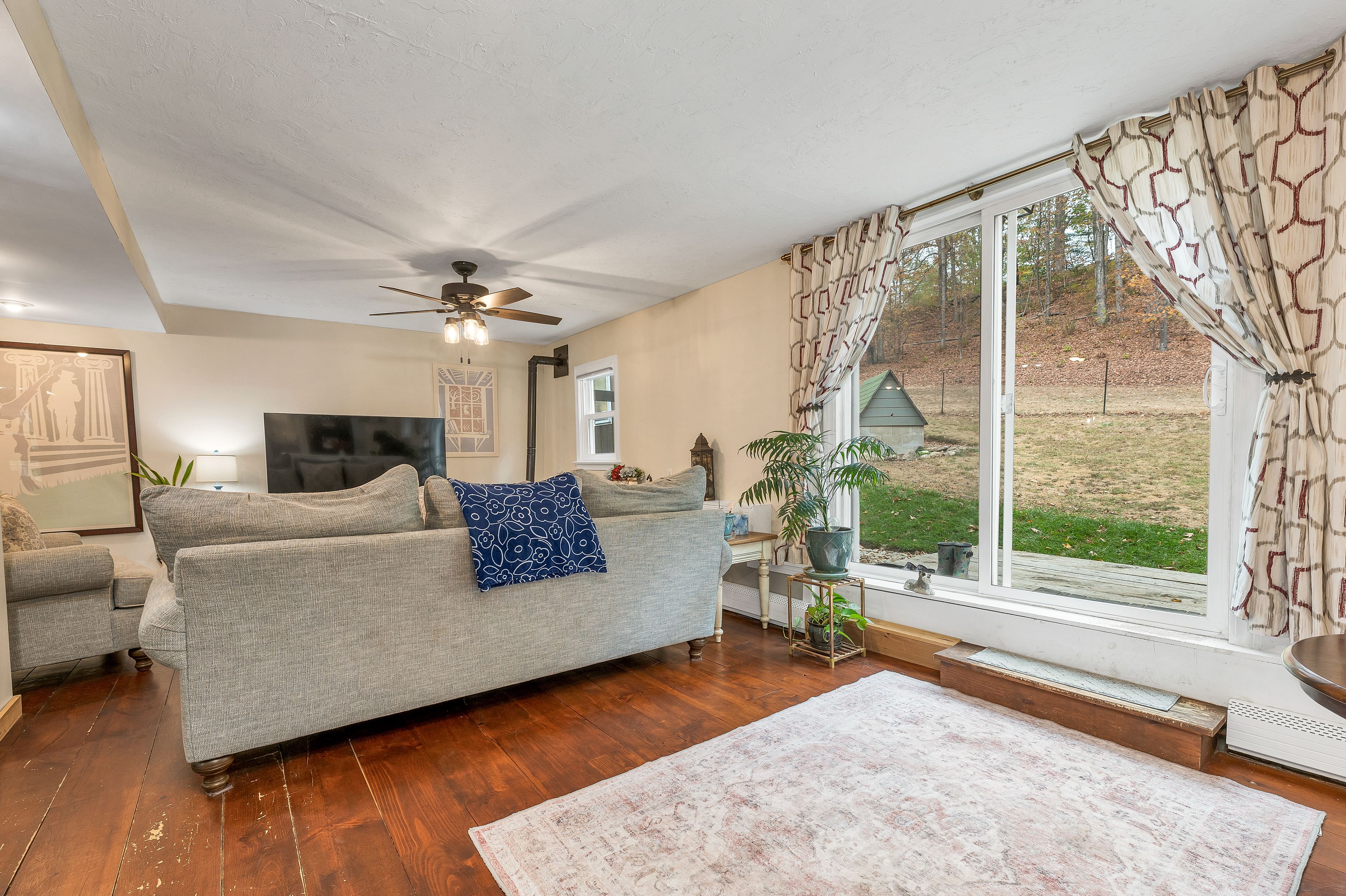 New Hampton, New Hampshire, 03256, United States, 3 Bedrooms Bedrooms, ,2 BathroomsBathrooms,Residential,For Sale,1976392