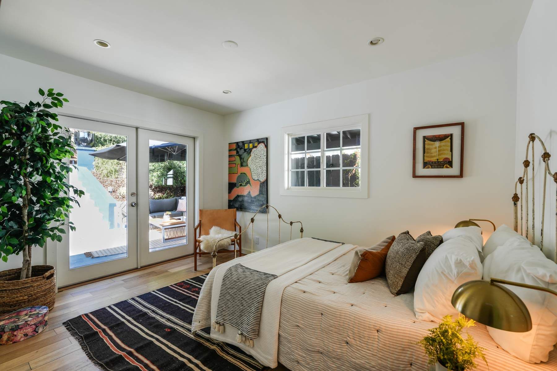  1601 Redesdale Avenue - 物件實景