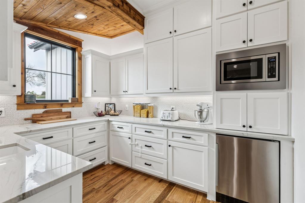 Celina, Texas, 75009, United States, 3 Bedrooms Bedrooms, ,4 BathroomsBathrooms,Residential,For Sale,1999614