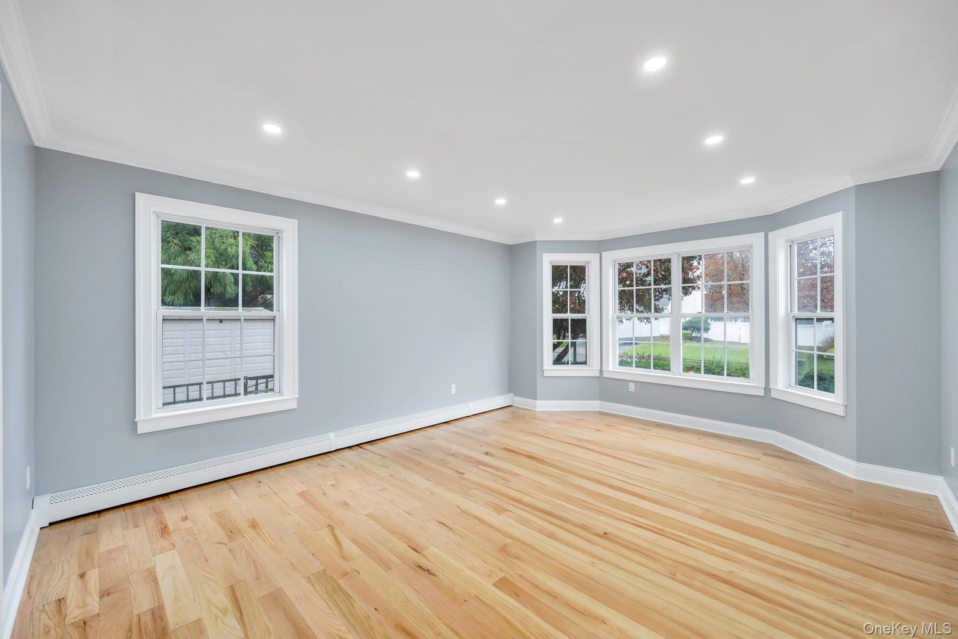 Selden, New York, 11784, United States, 4 Bedrooms Bedrooms, ,3 BathroomsBathrooms,Residential,For Sale,1990980