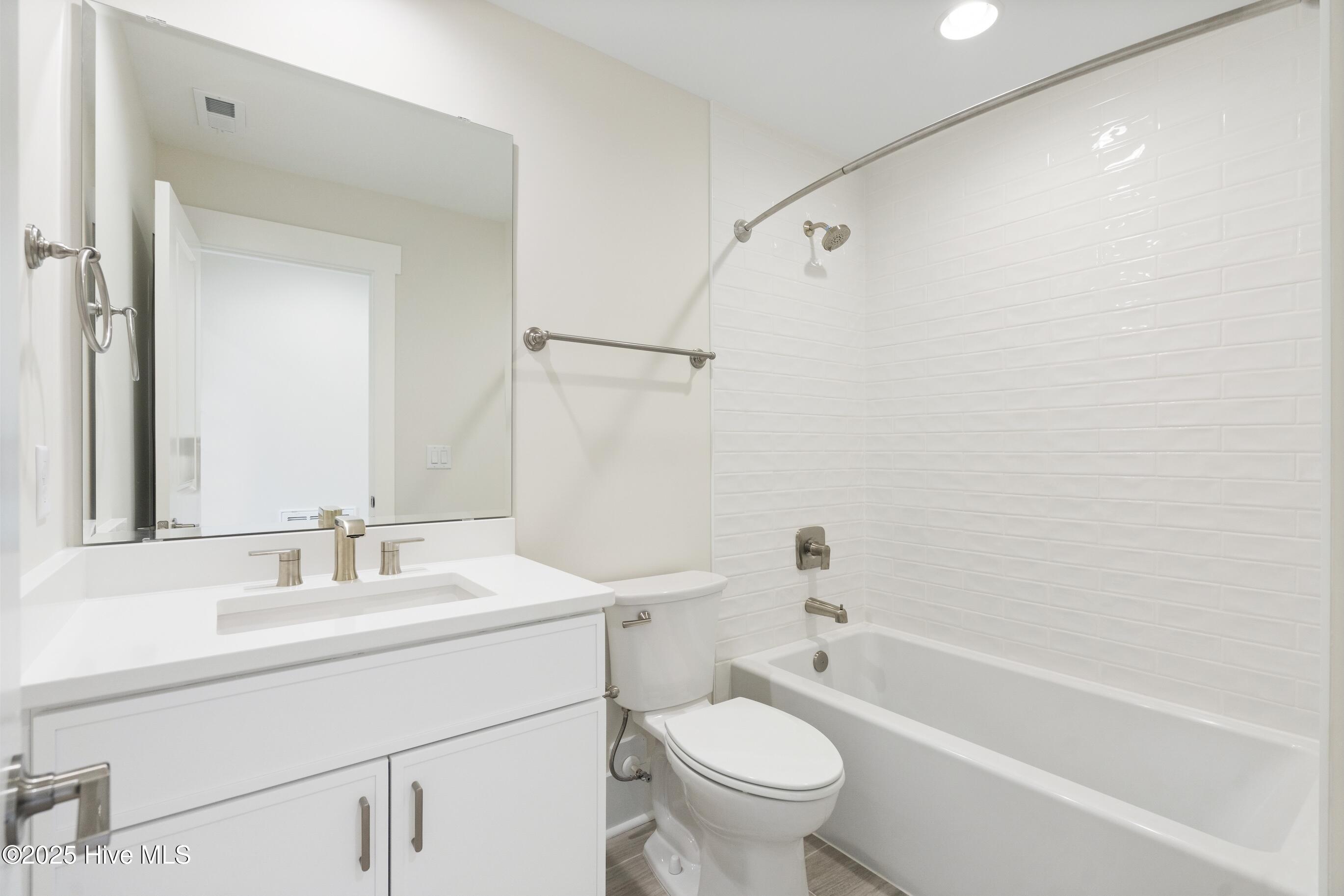 Wilmington, North Carolina, 28412, United States, 3 Bedrooms Bedrooms, ,3 BathroomsBathrooms,Residential,For Sale,1895676