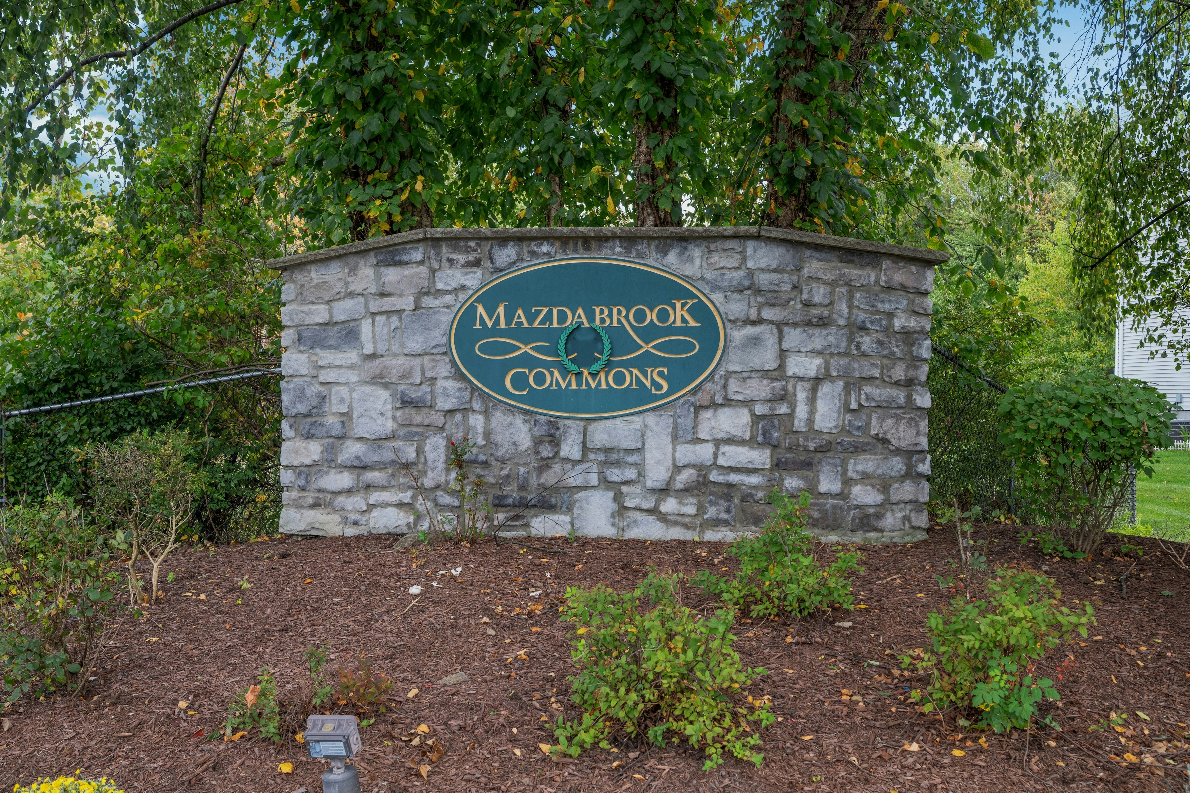  84 Emily Place, Parsippany-Troy Hills, NJ 07054 - 物件實景