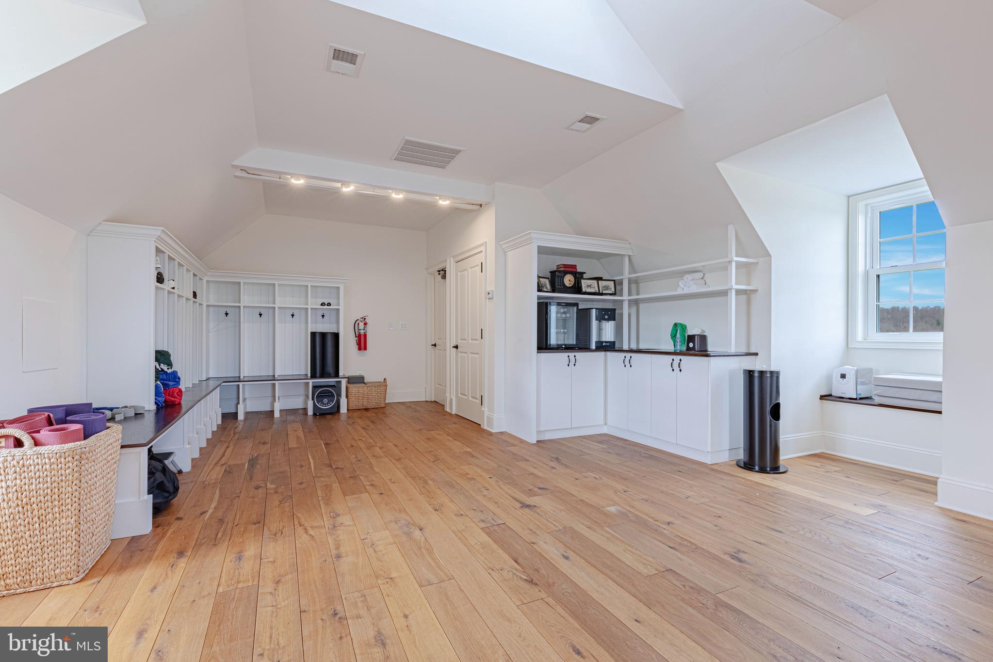 Leesburg, Virginia, 20175, United States, ,Residential,For Sale,1921376