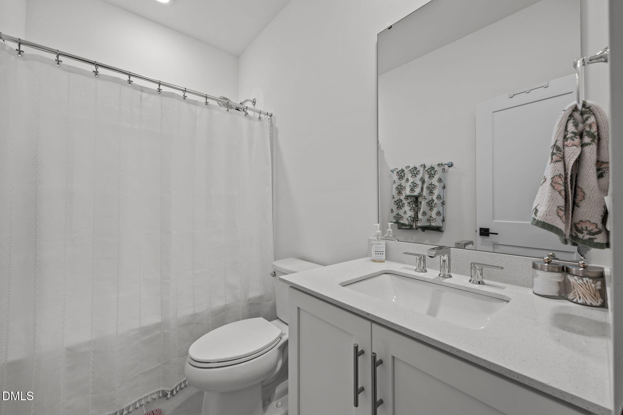 Knightdale, North Carolina, 27545, United States, 4 Bedrooms Bedrooms, ,4 BathroomsBathrooms,Residential,For Sale,1989366